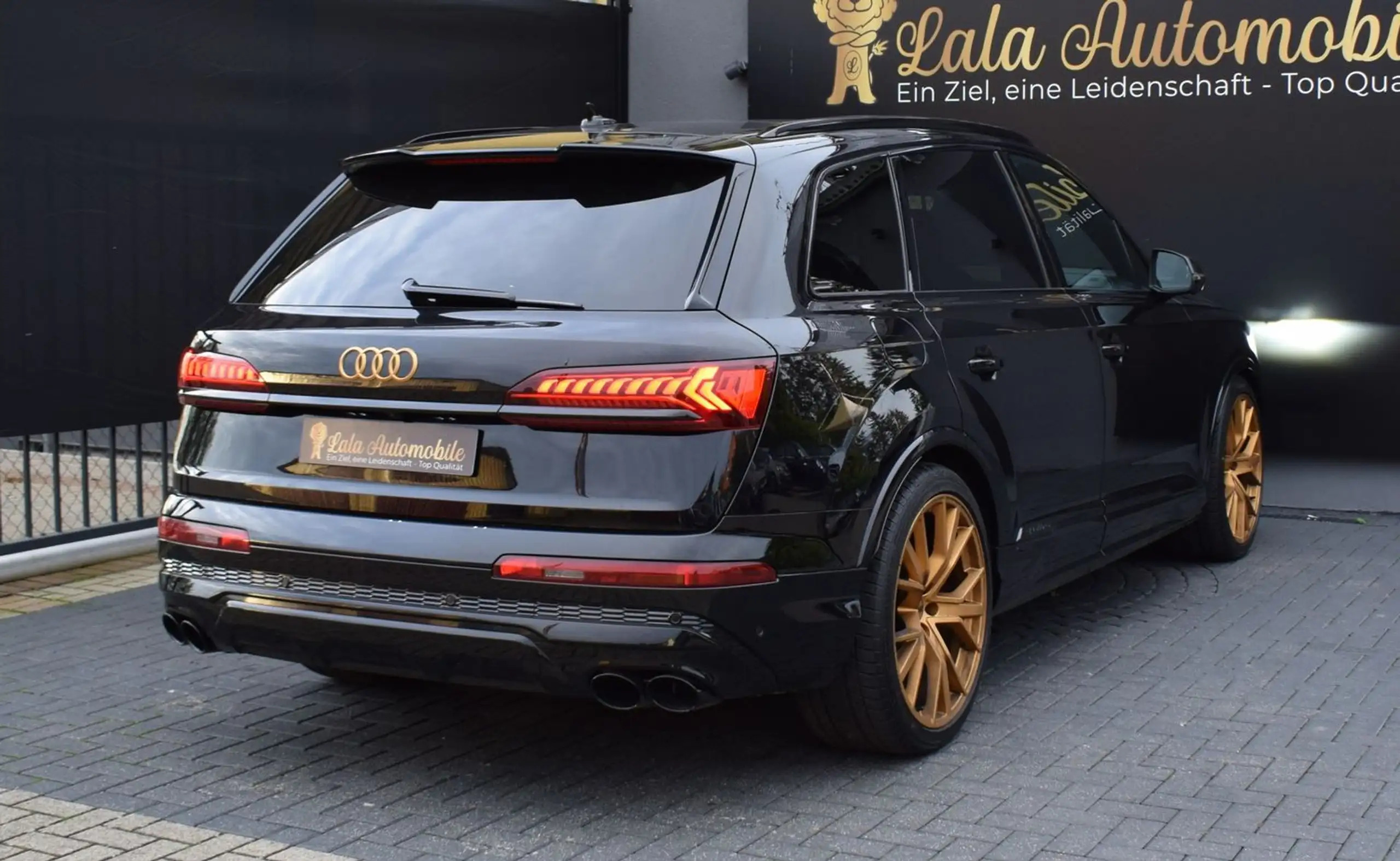 Audi - SQ7