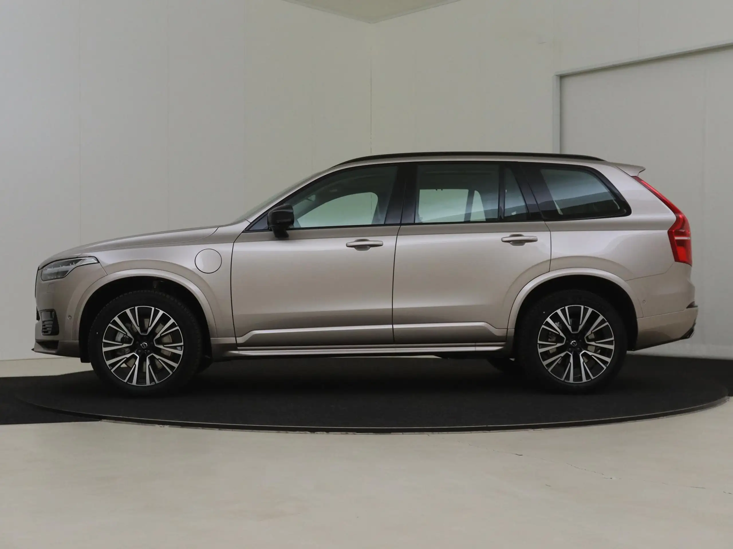 Volvo - XC90