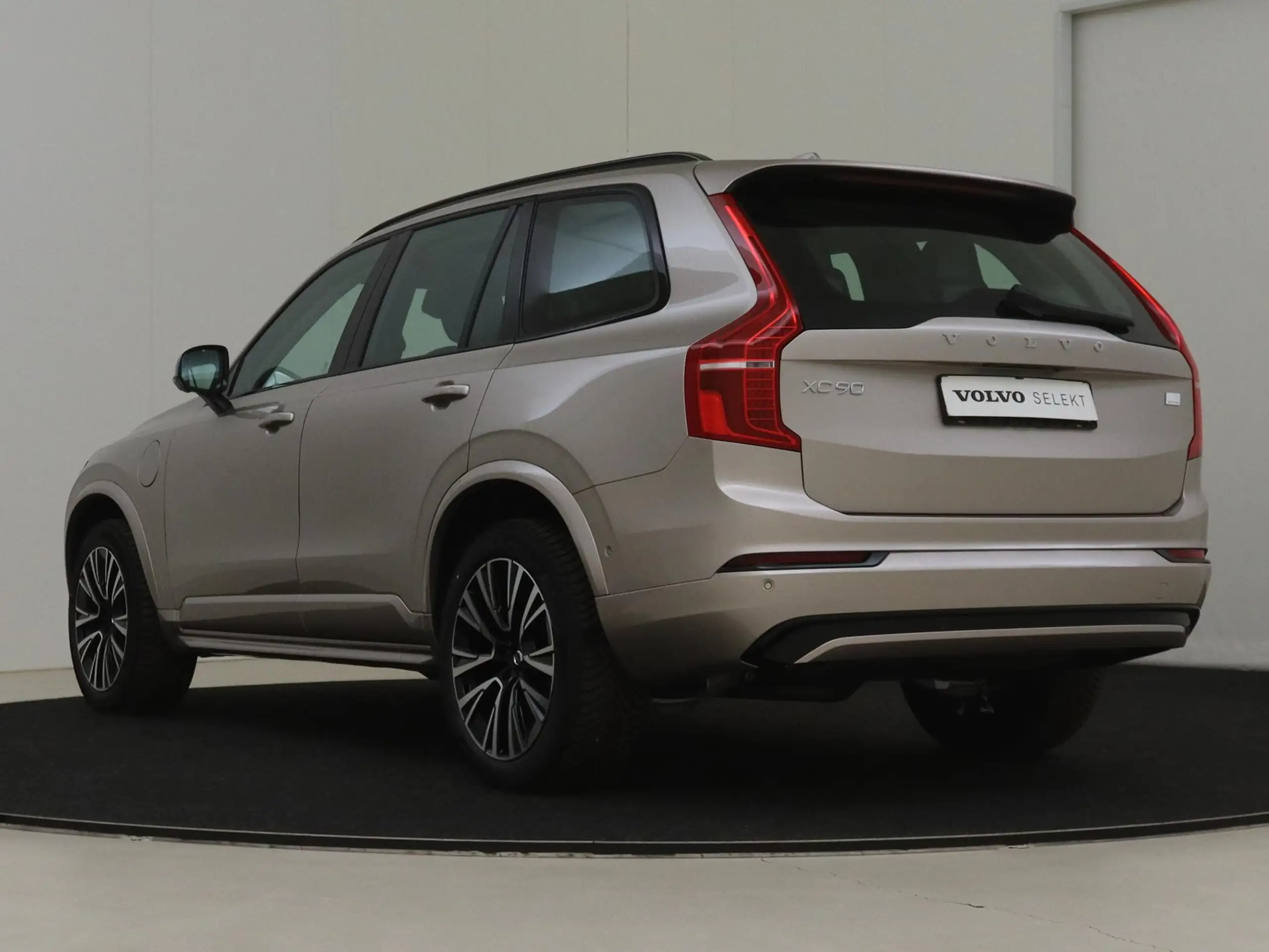 Volvo - XC90