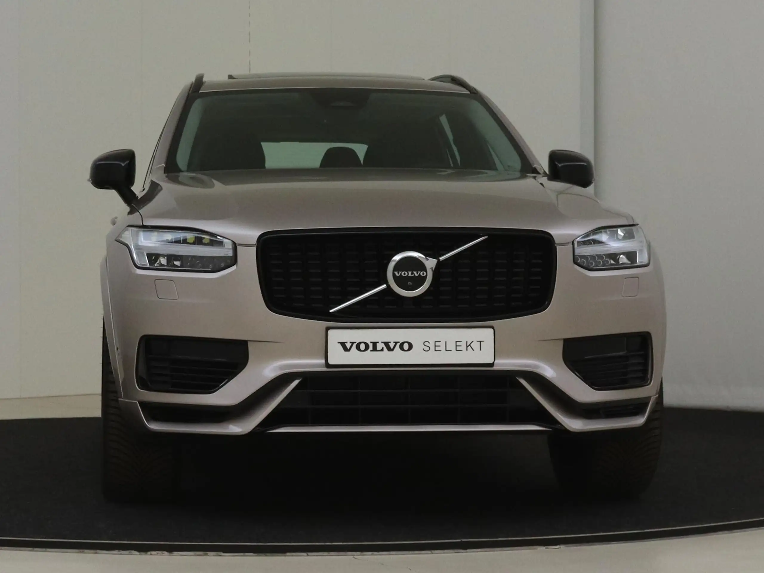 Volvo - XC90