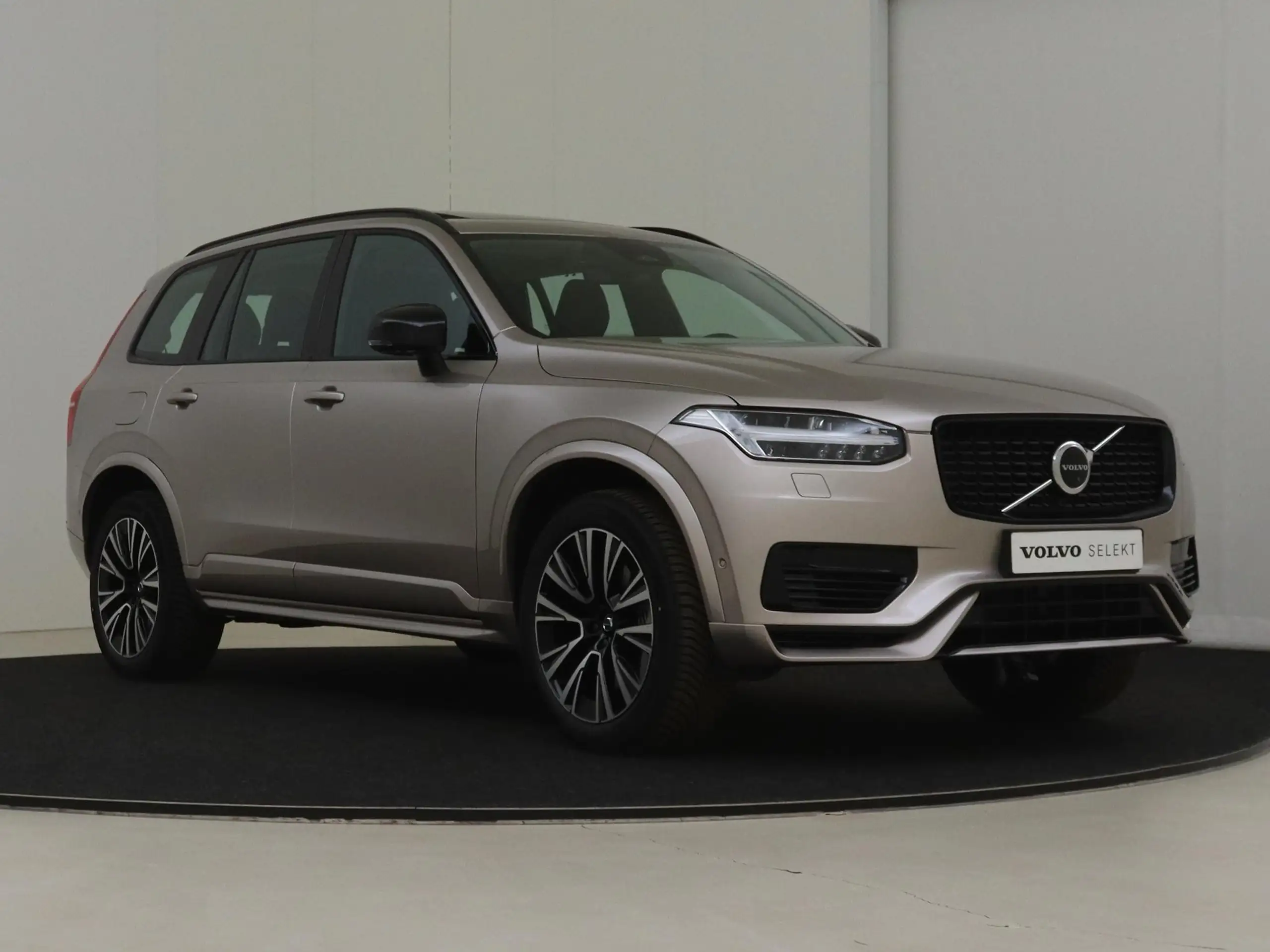 Volvo - XC90