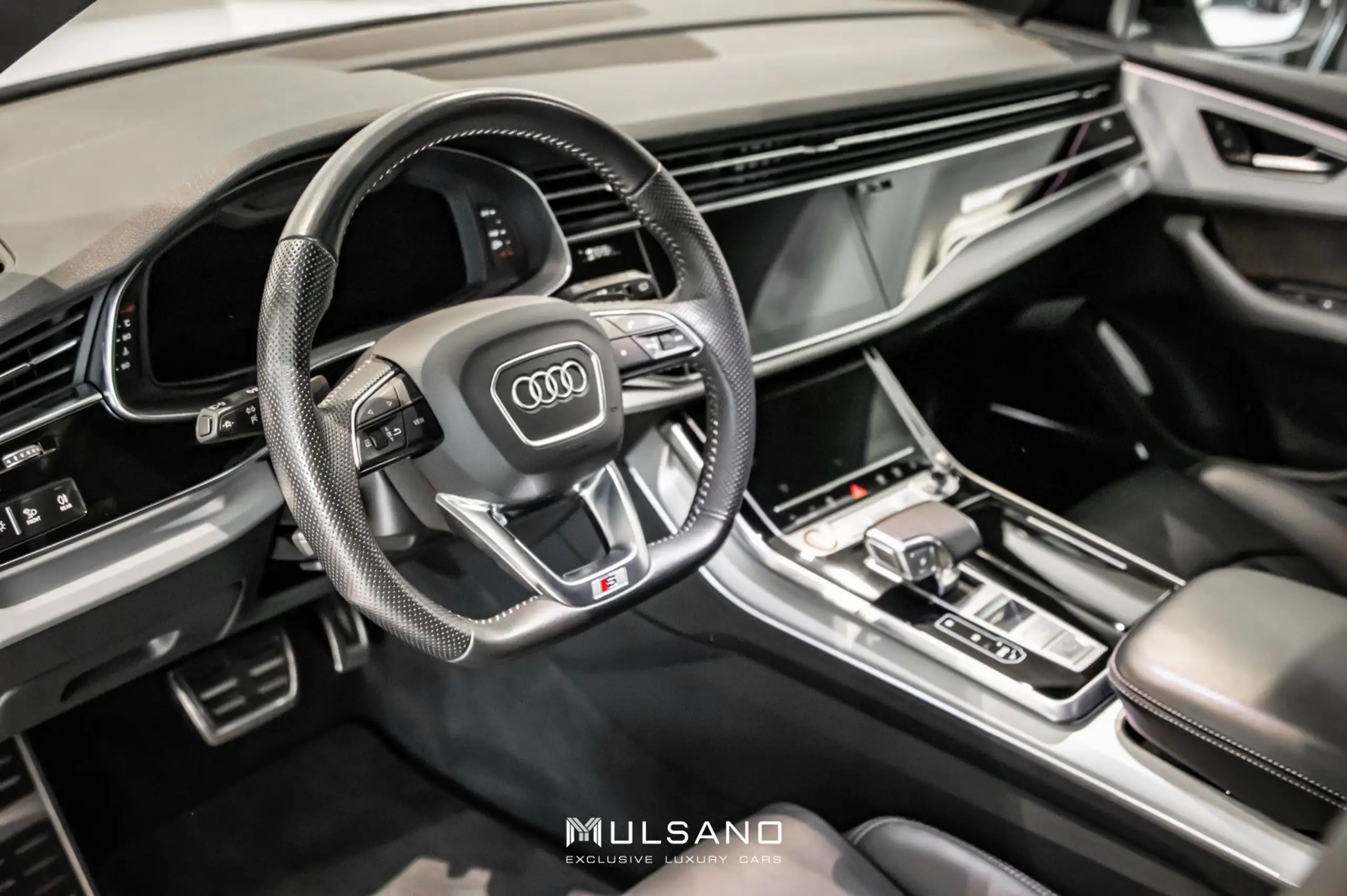 Audi - SQ8