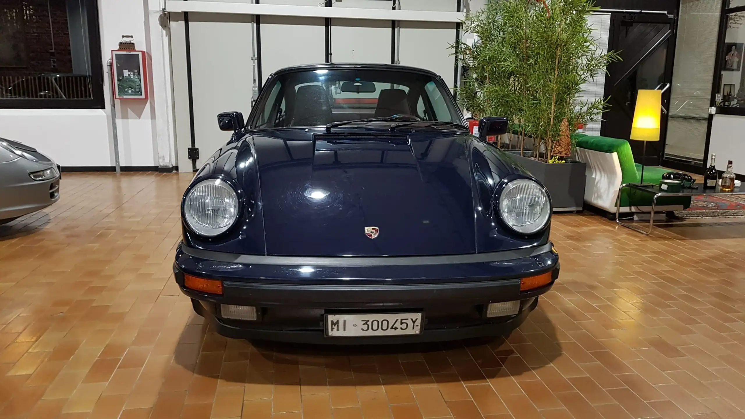 Porsche - 911