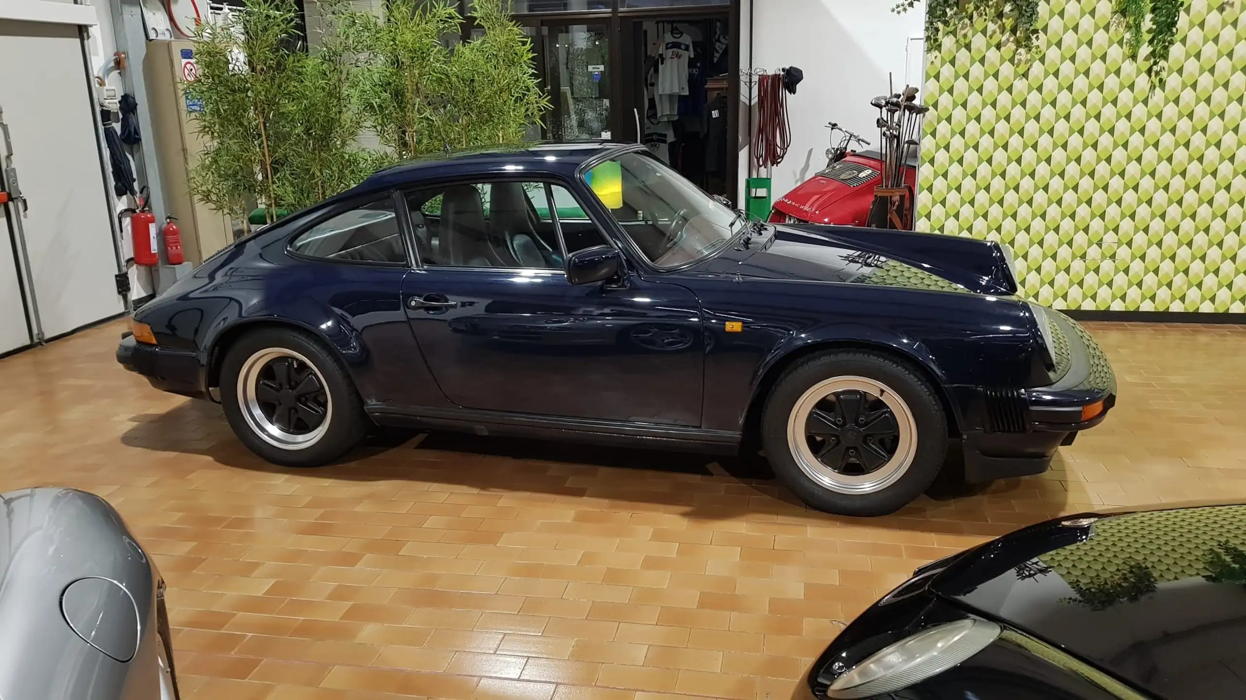 Porsche - 911