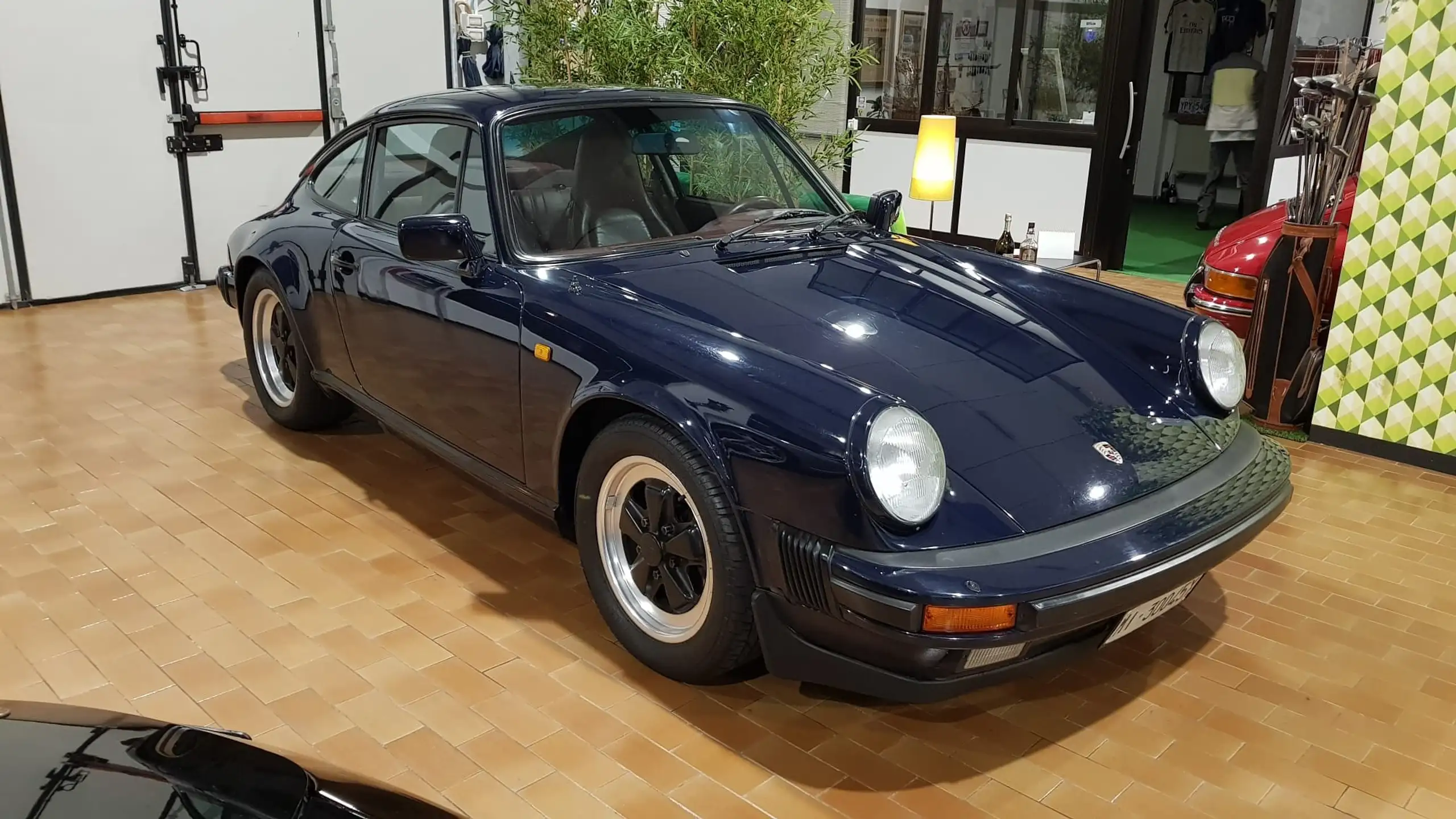 Porsche - 911