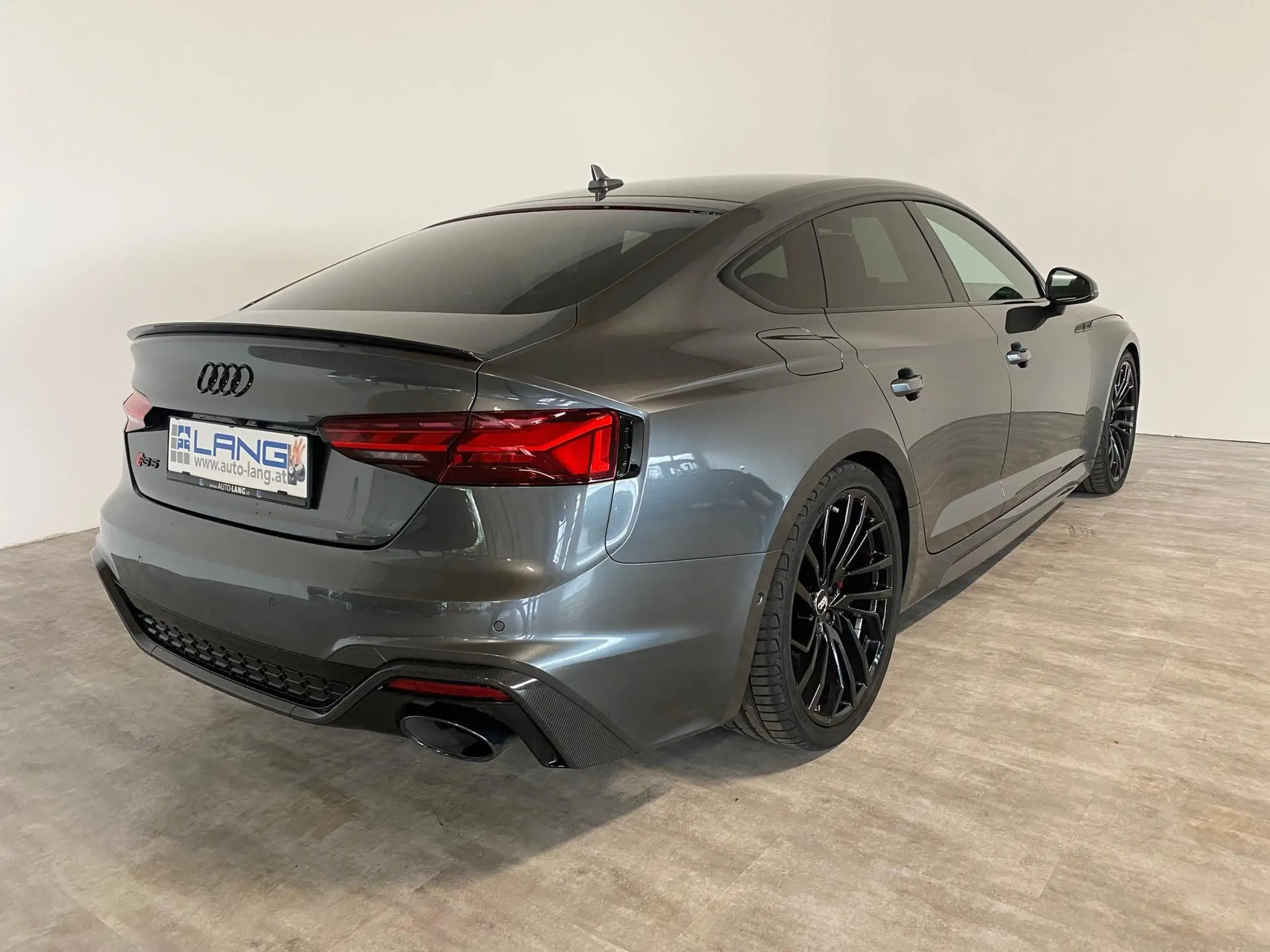 Audi - RS5