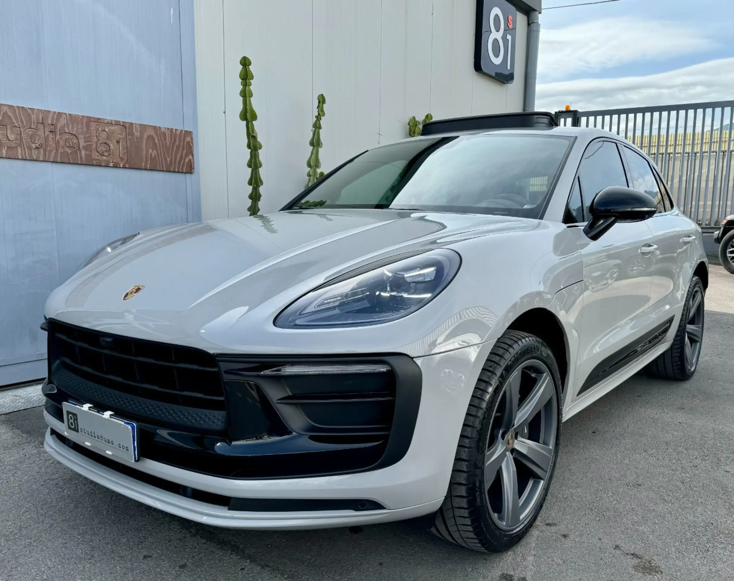 Porsche - Macan