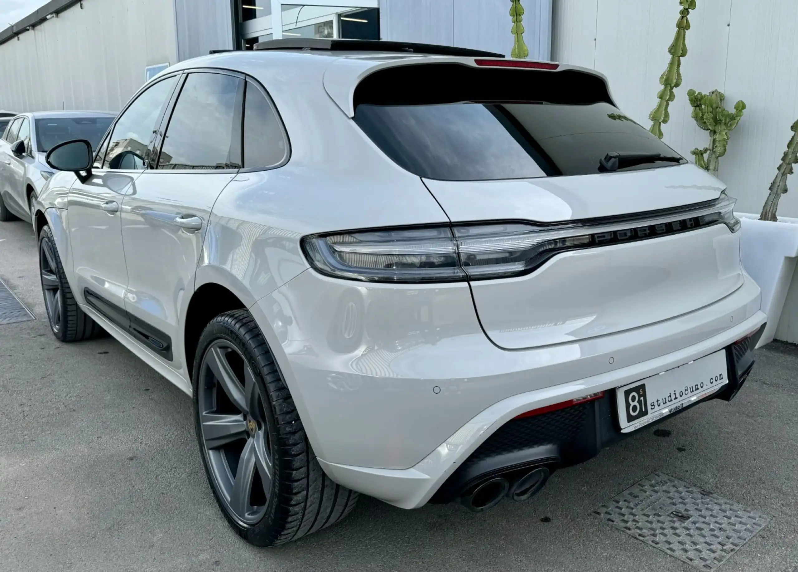 Porsche - Macan