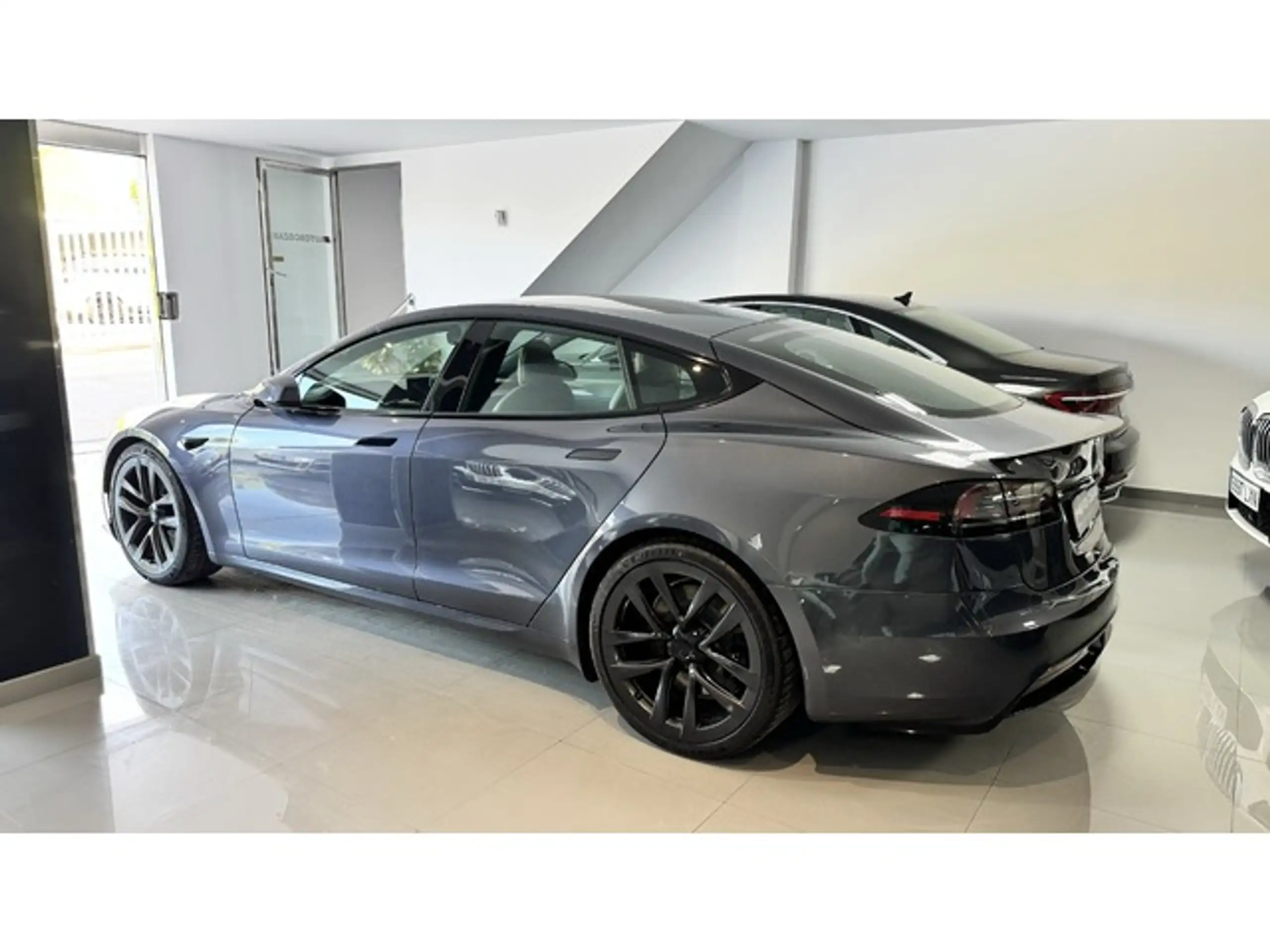 Tesla - Model S