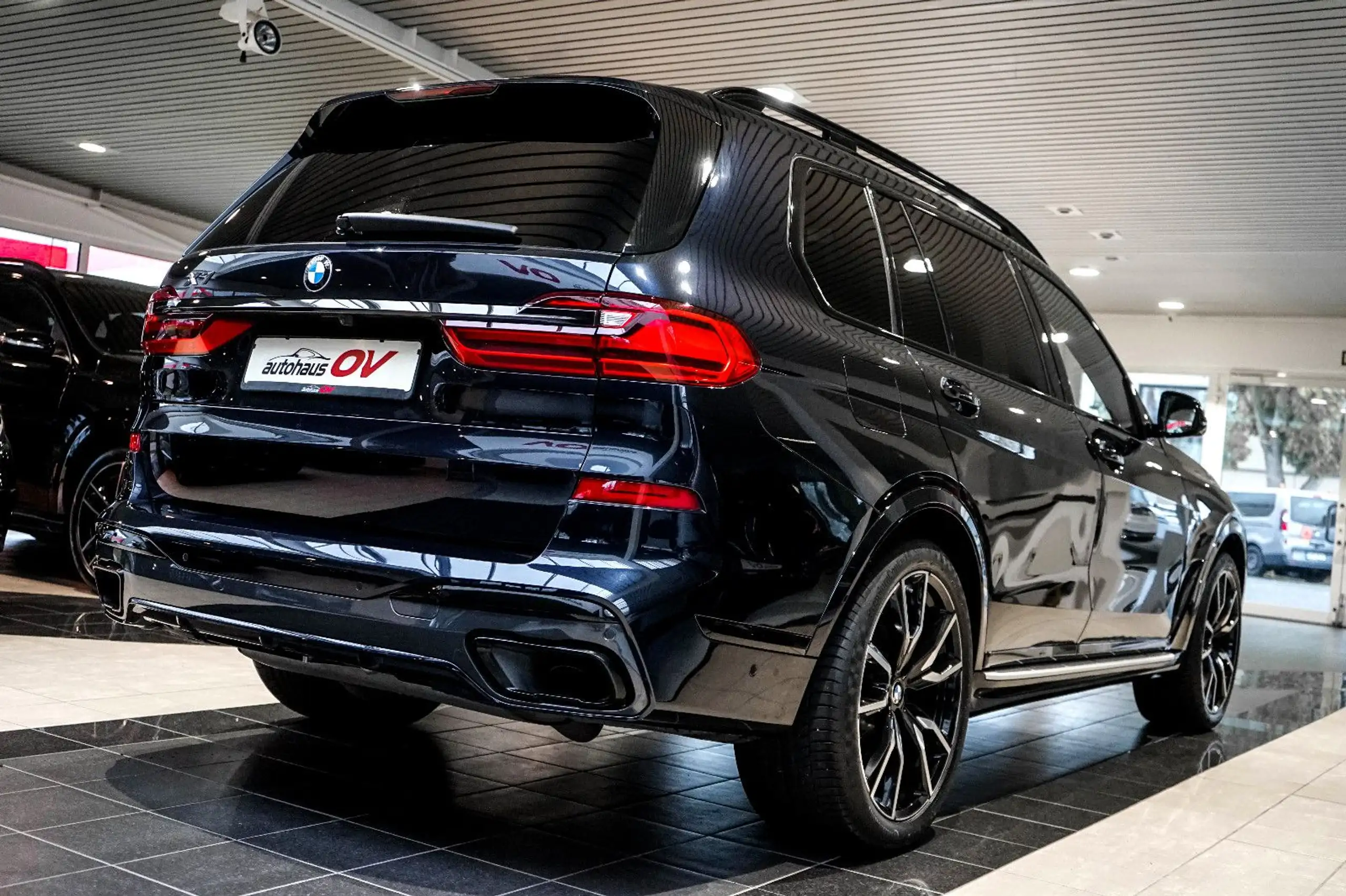 BMW - X7