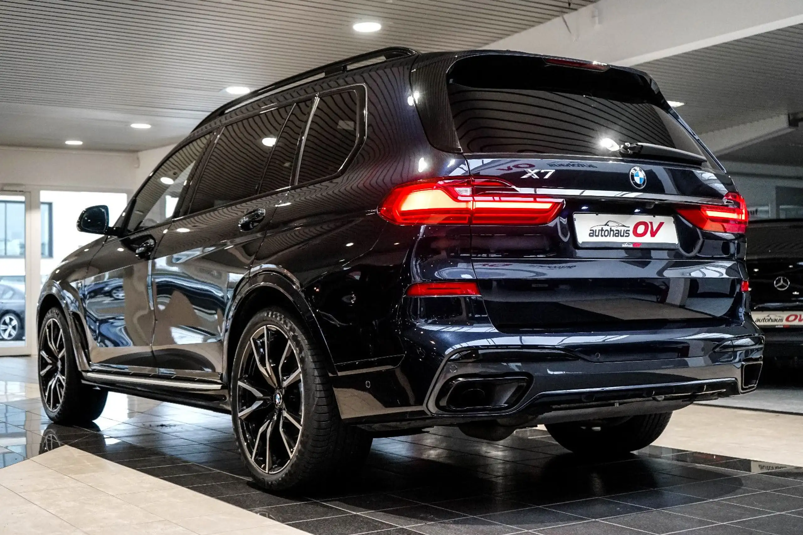 BMW - X7