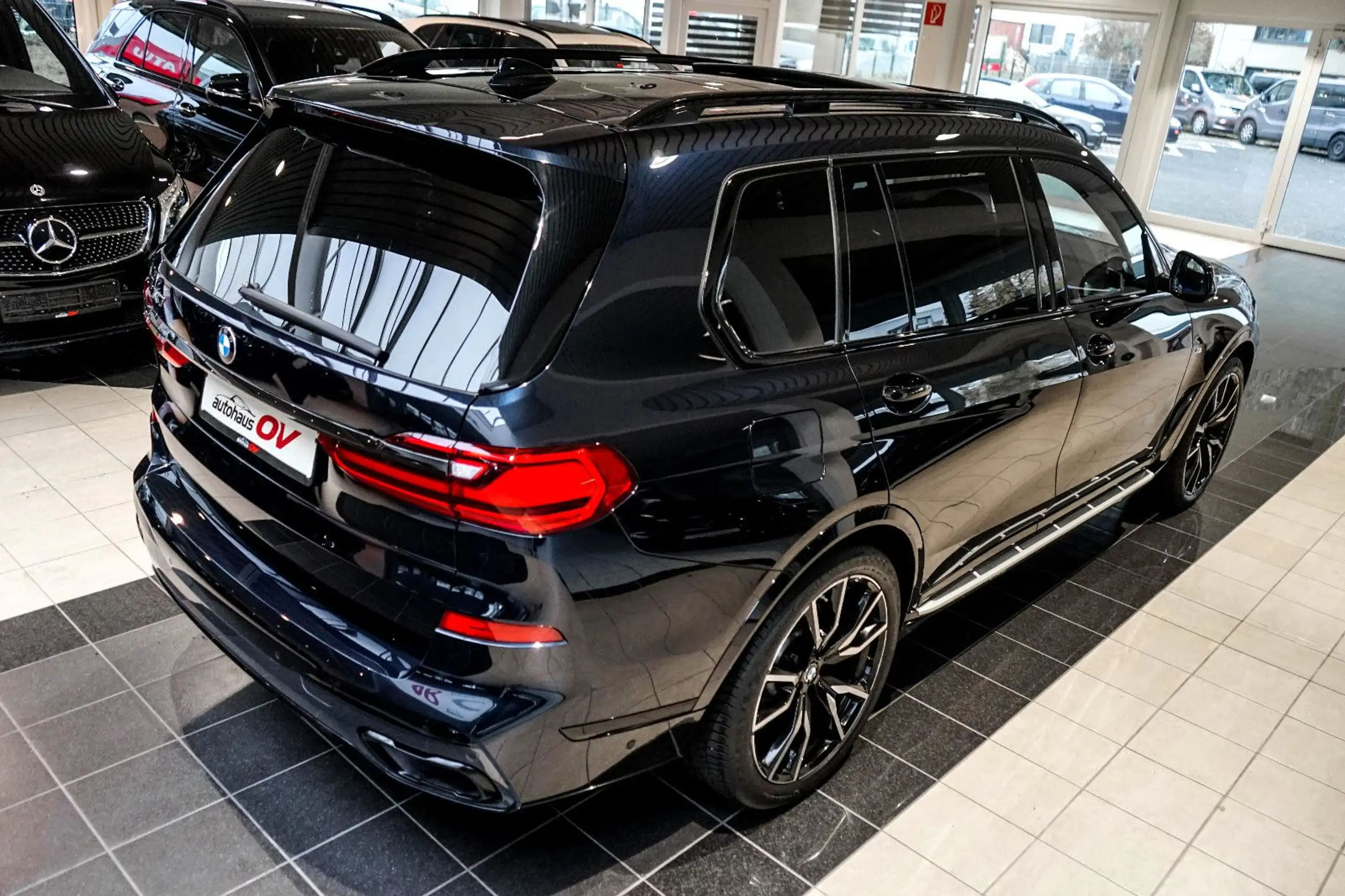 BMW - X7