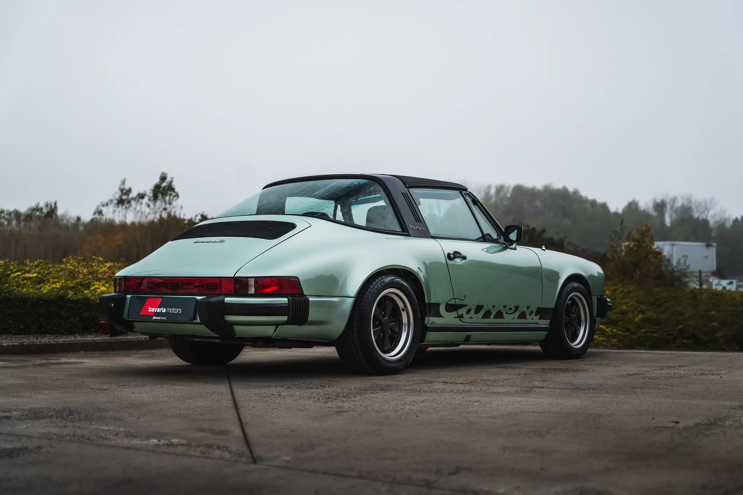 Porsche - 911