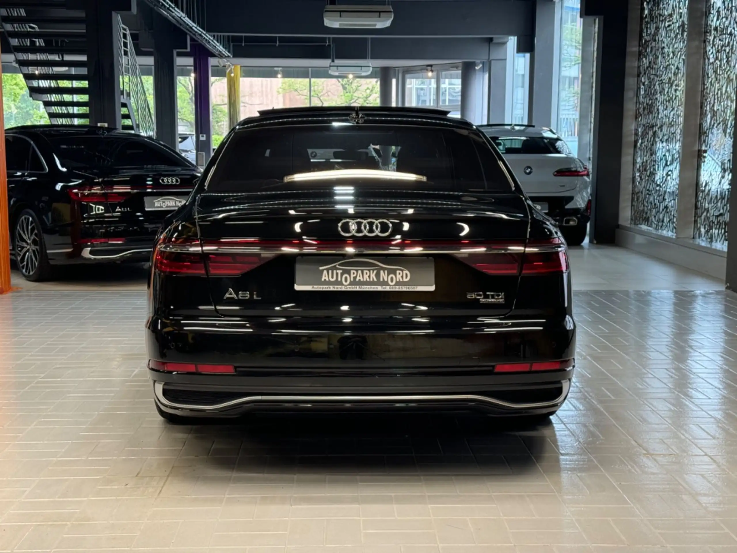 Audi - A8