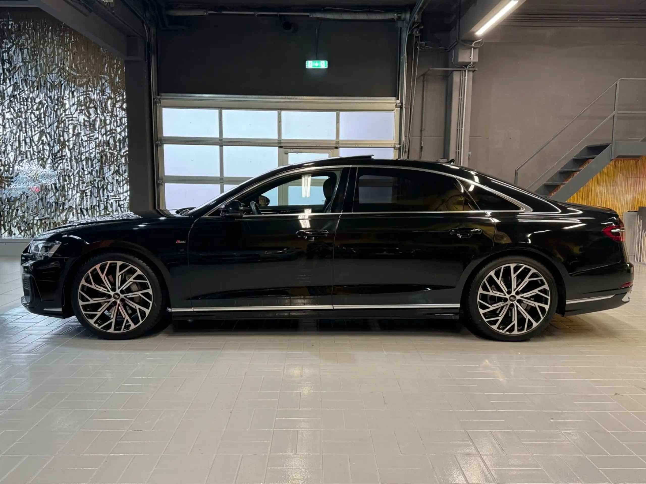 Audi - A8