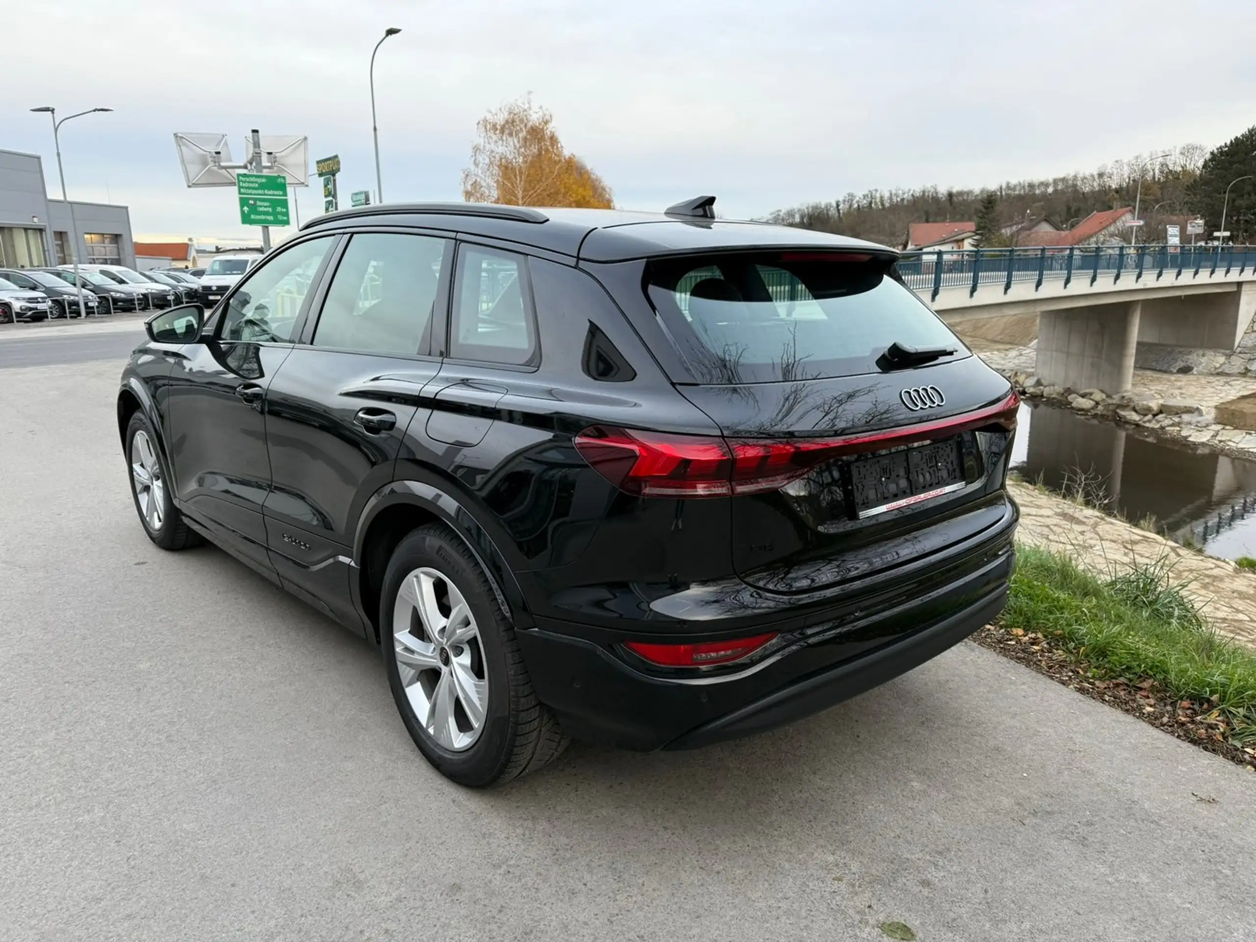 Audi - Q6