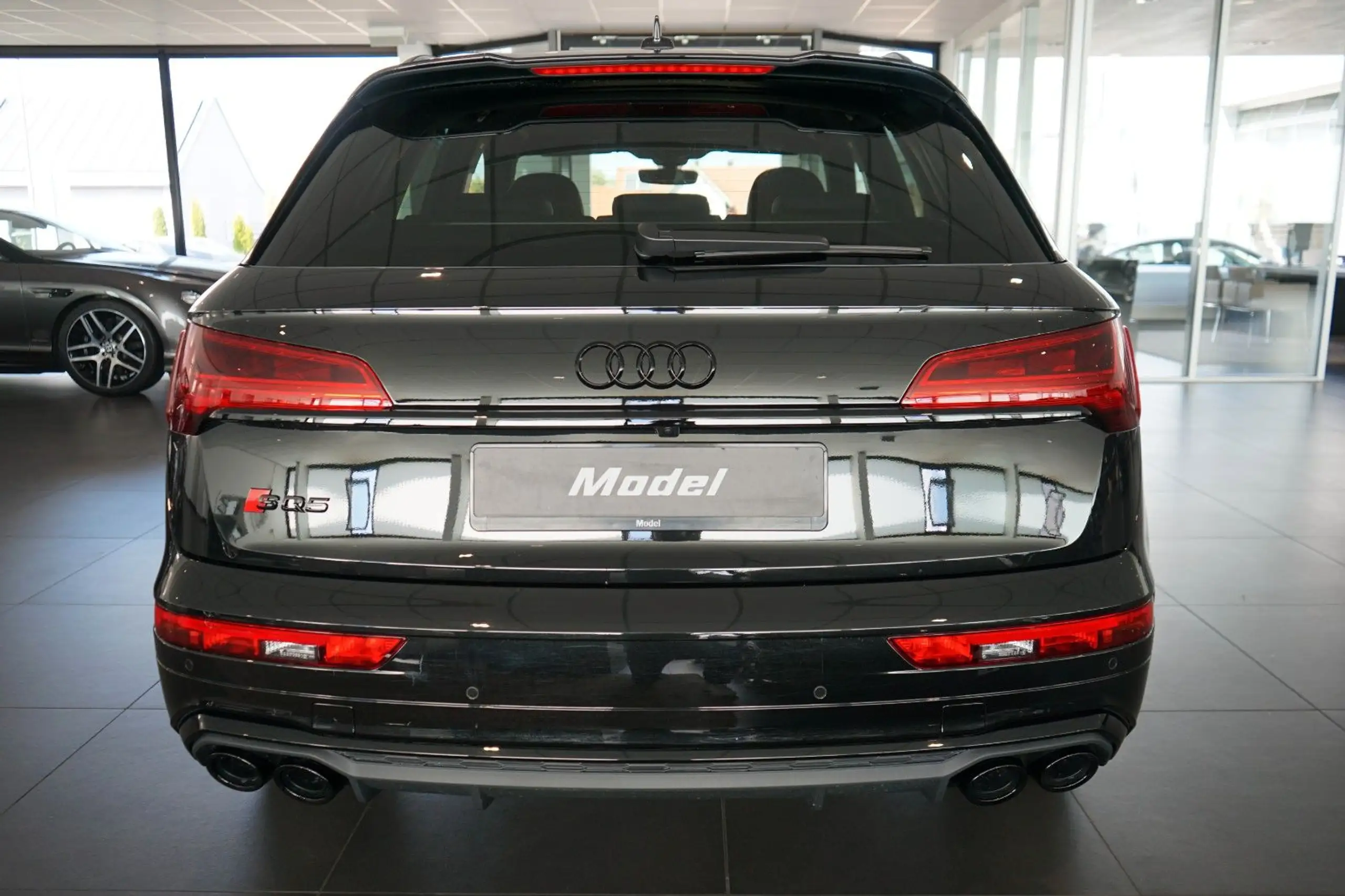 Audi - SQ5