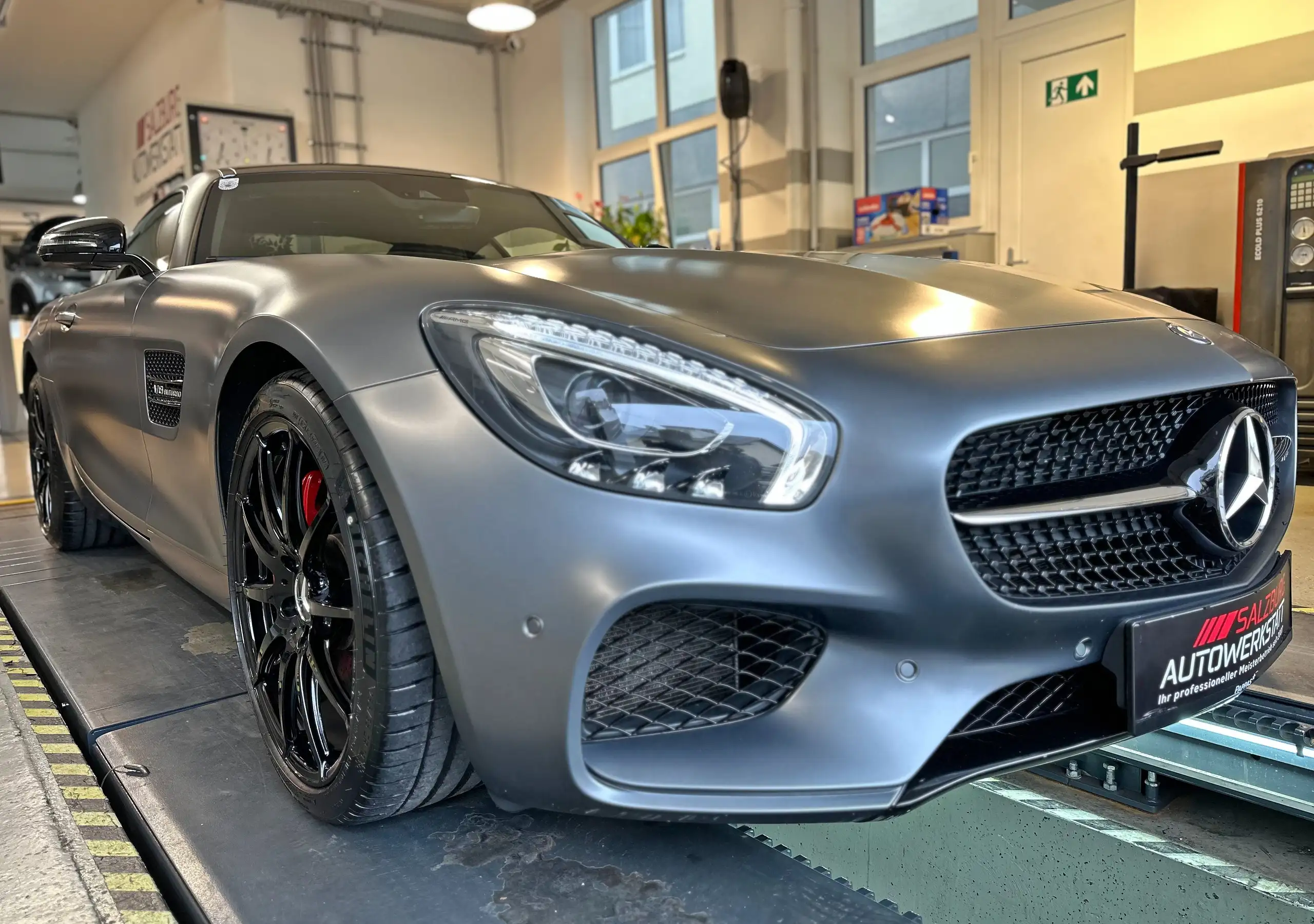 Mercedes-Benz - AMG GT