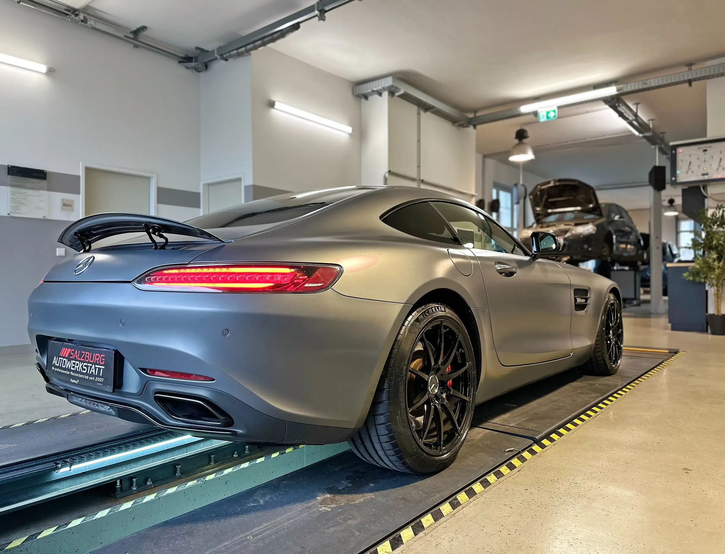 Mercedes-Benz - AMG GT