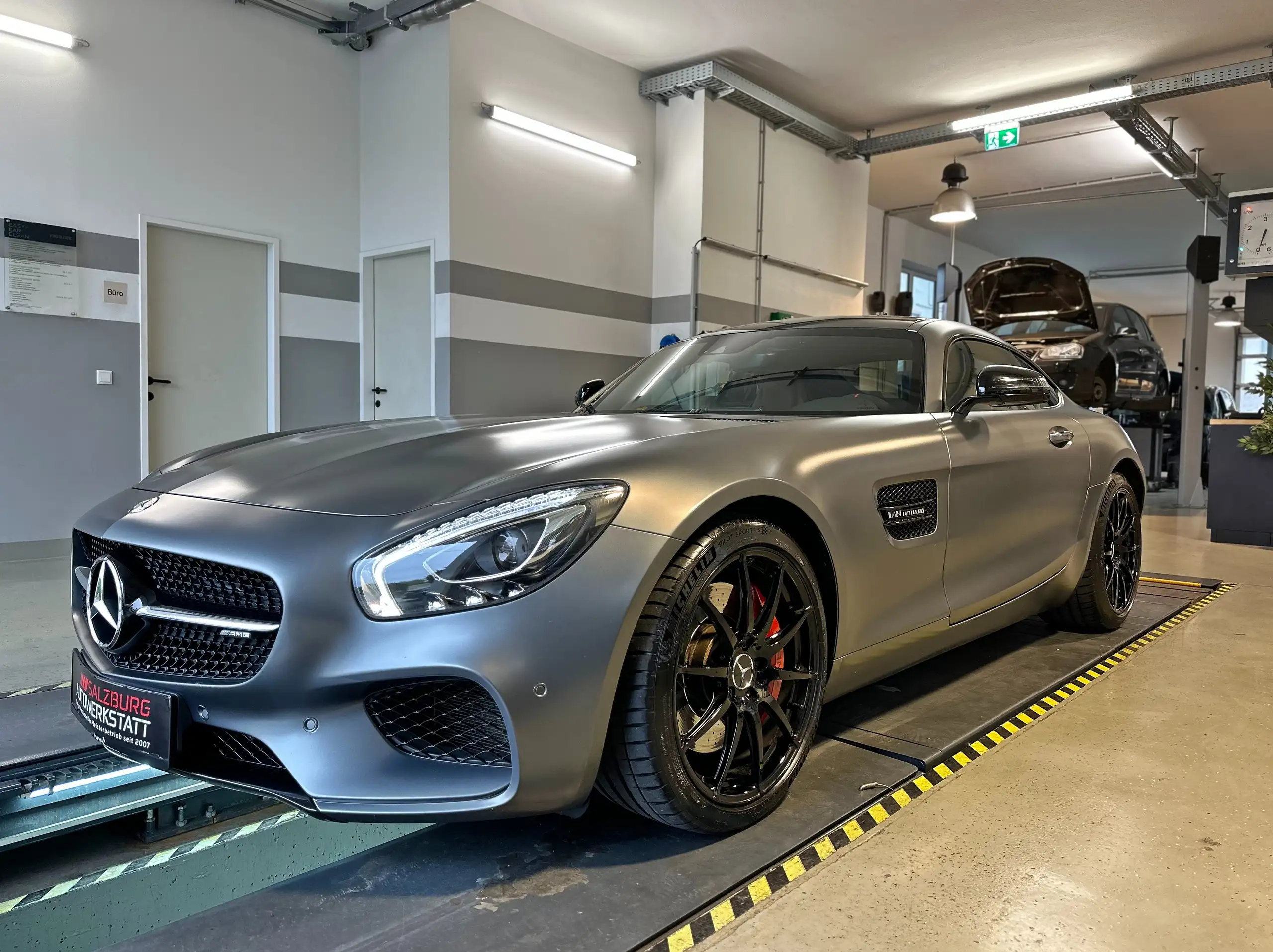 Mercedes-Benz - AMG GT