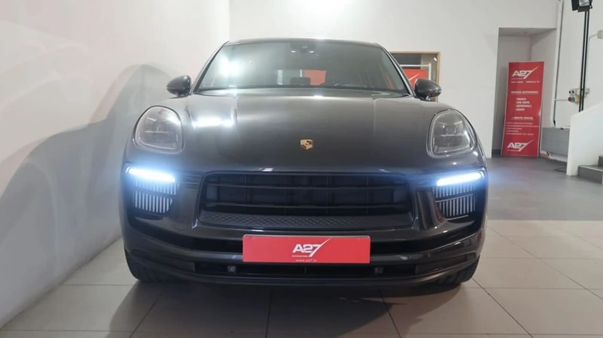 Porsche - Macan