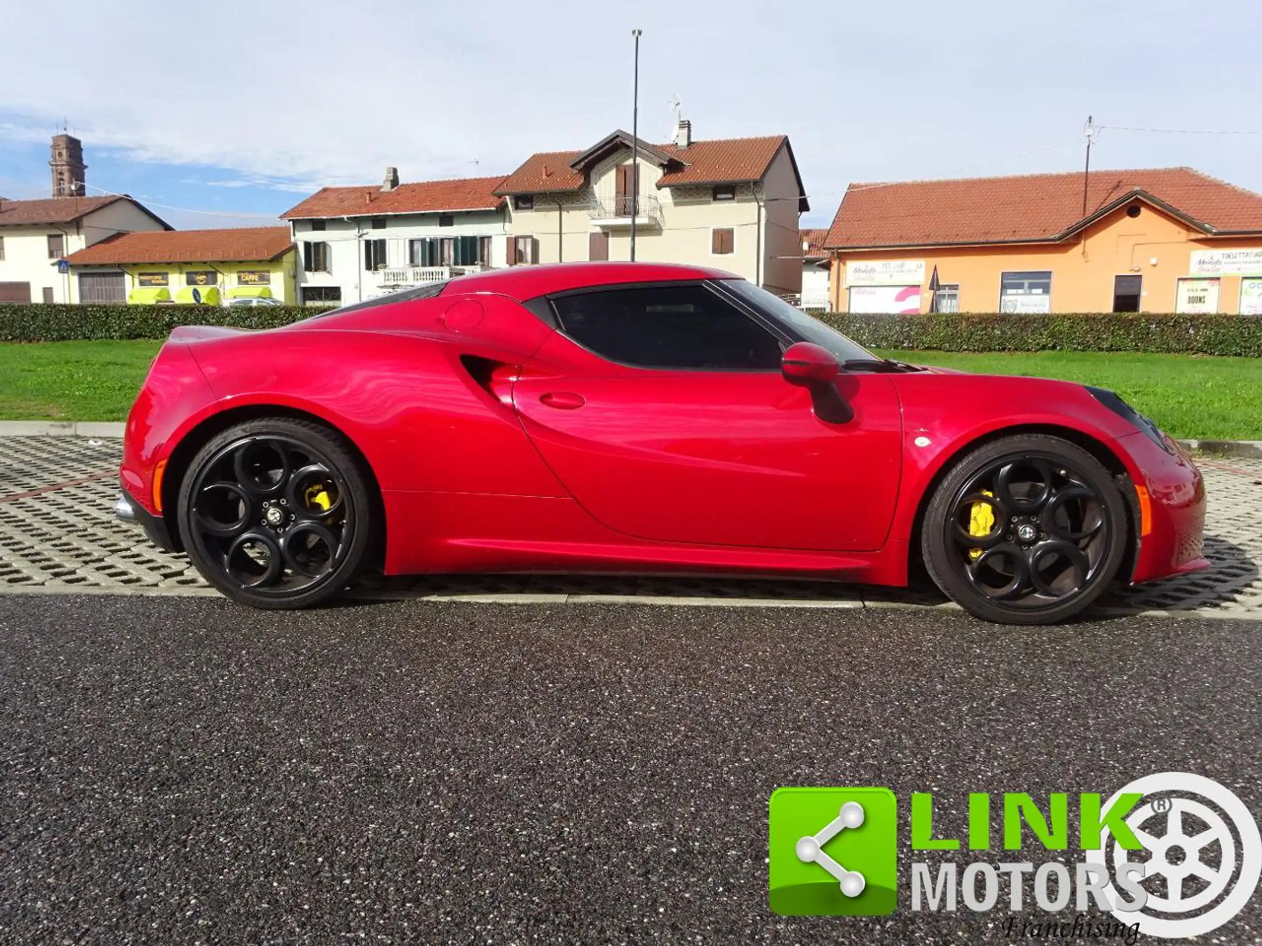 Alfa Romeo - 4C