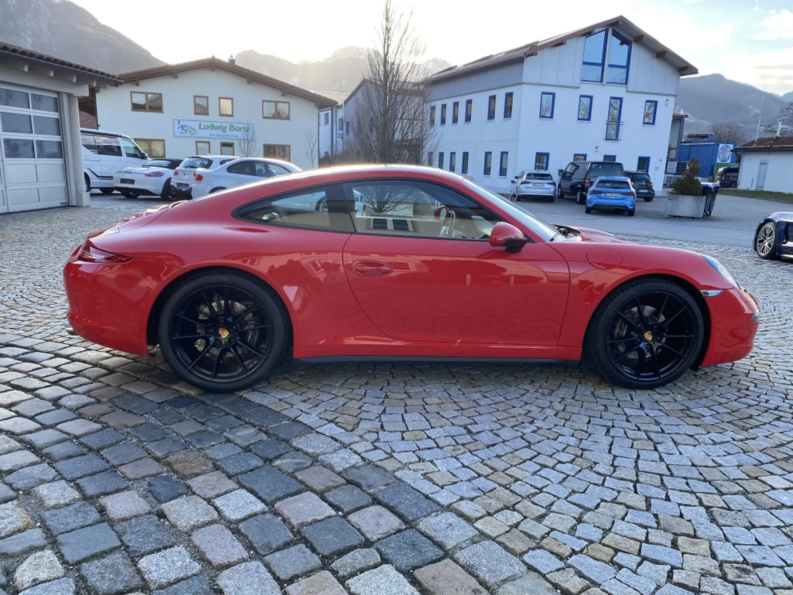 Porsche - 911