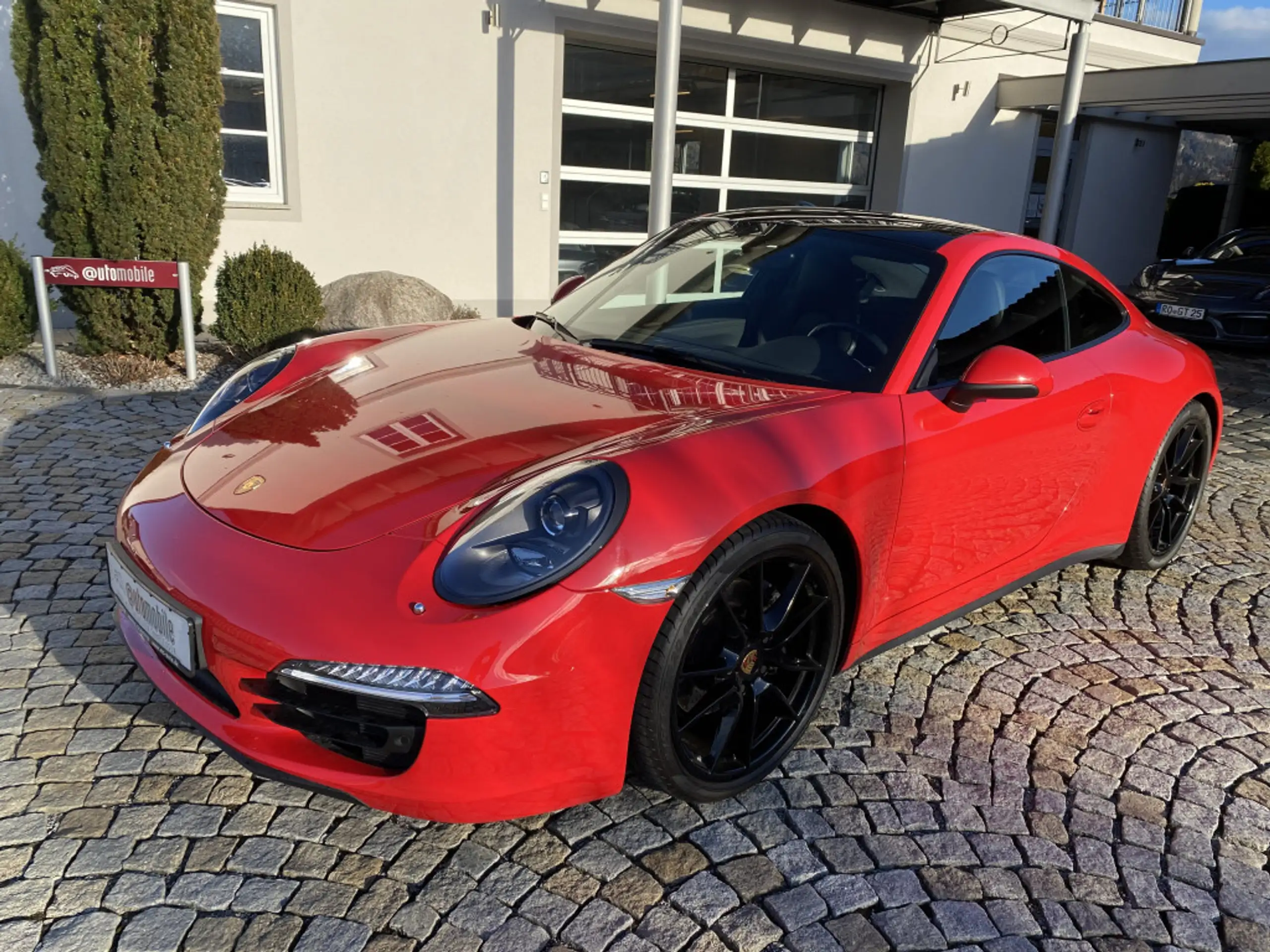 Porsche - 911