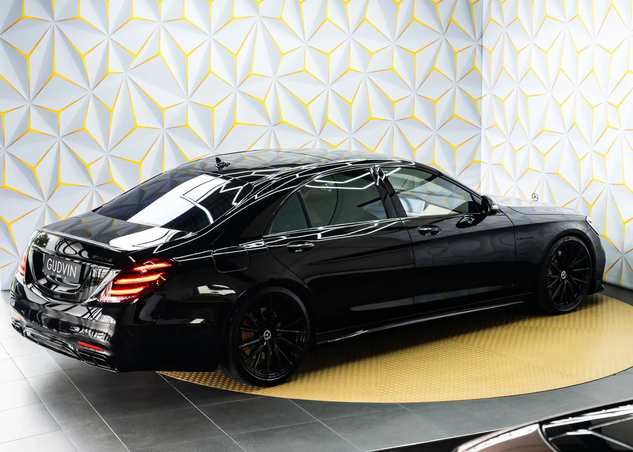 Mercedes-Benz - S 65 AMG