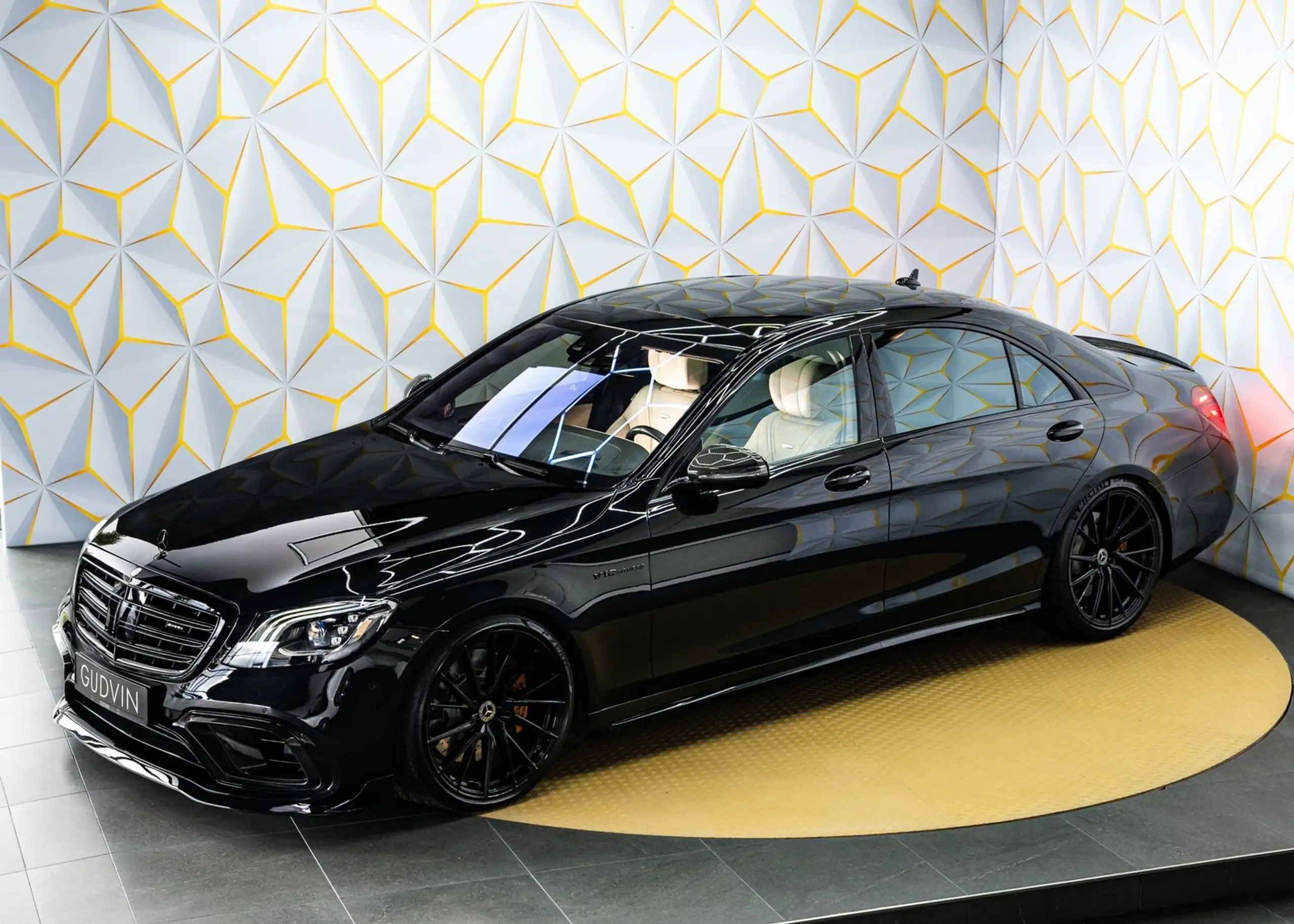 Mercedes-Benz - S 65 AMG