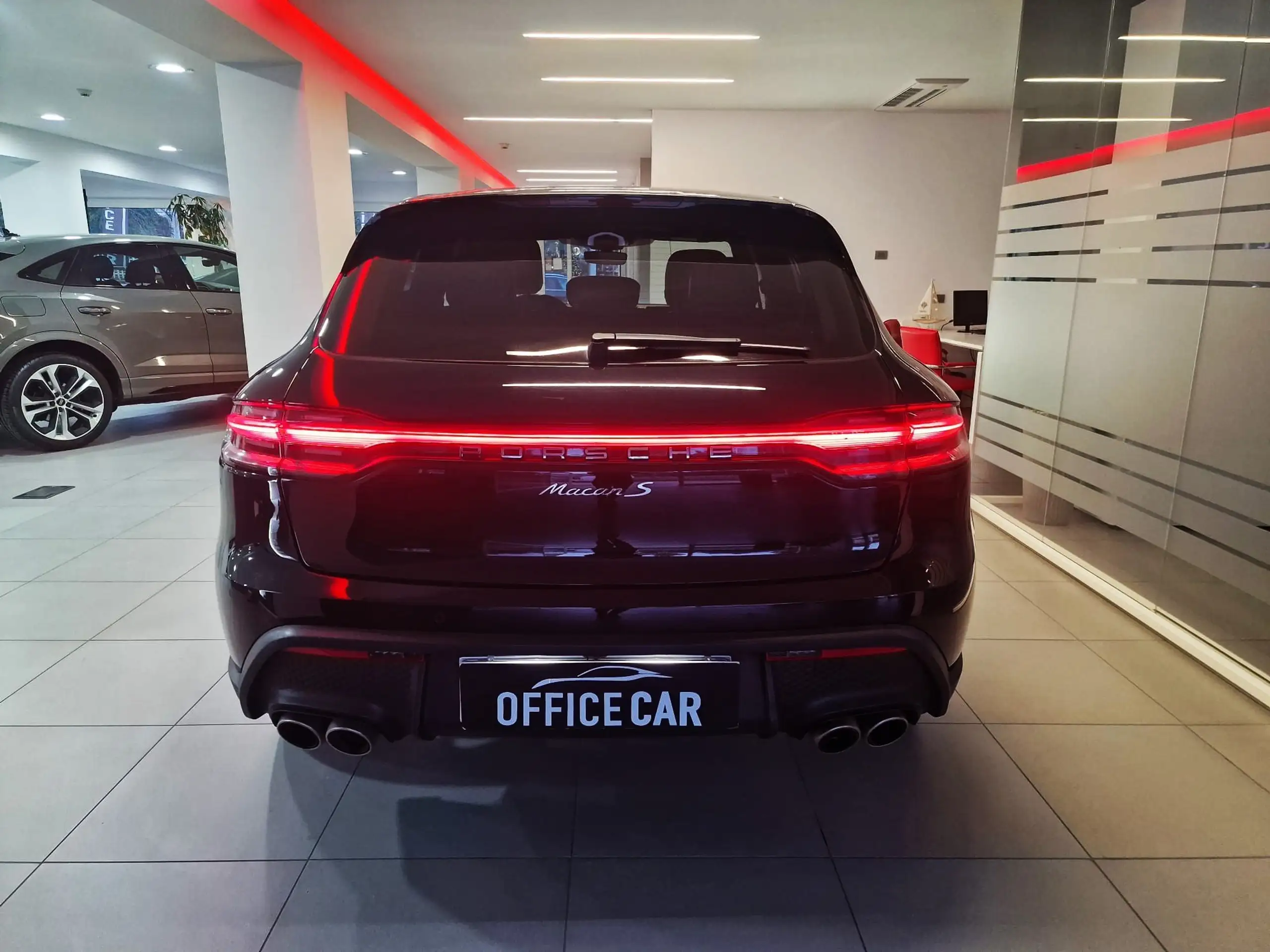 Porsche - Macan