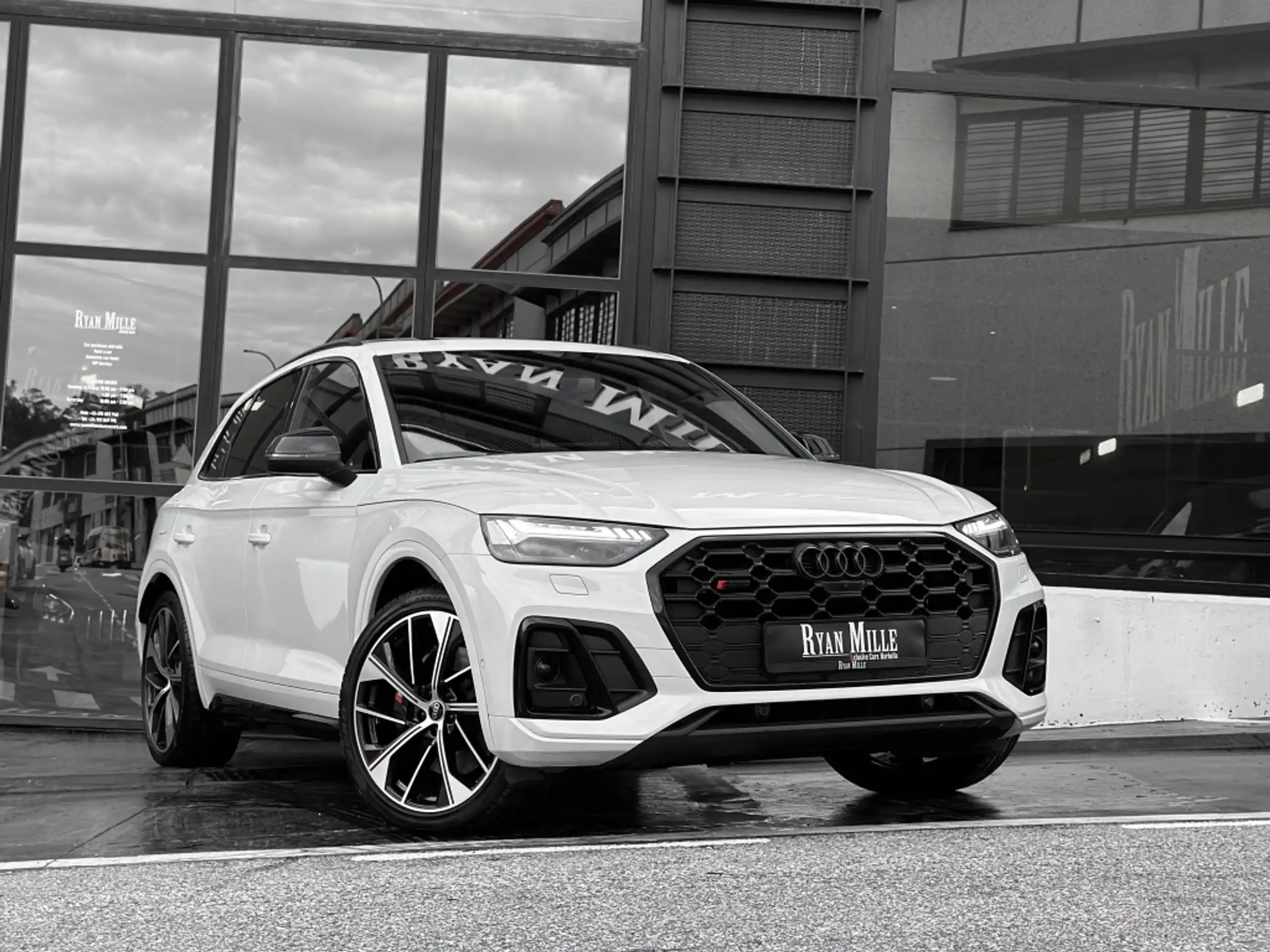 Audi - SQ5