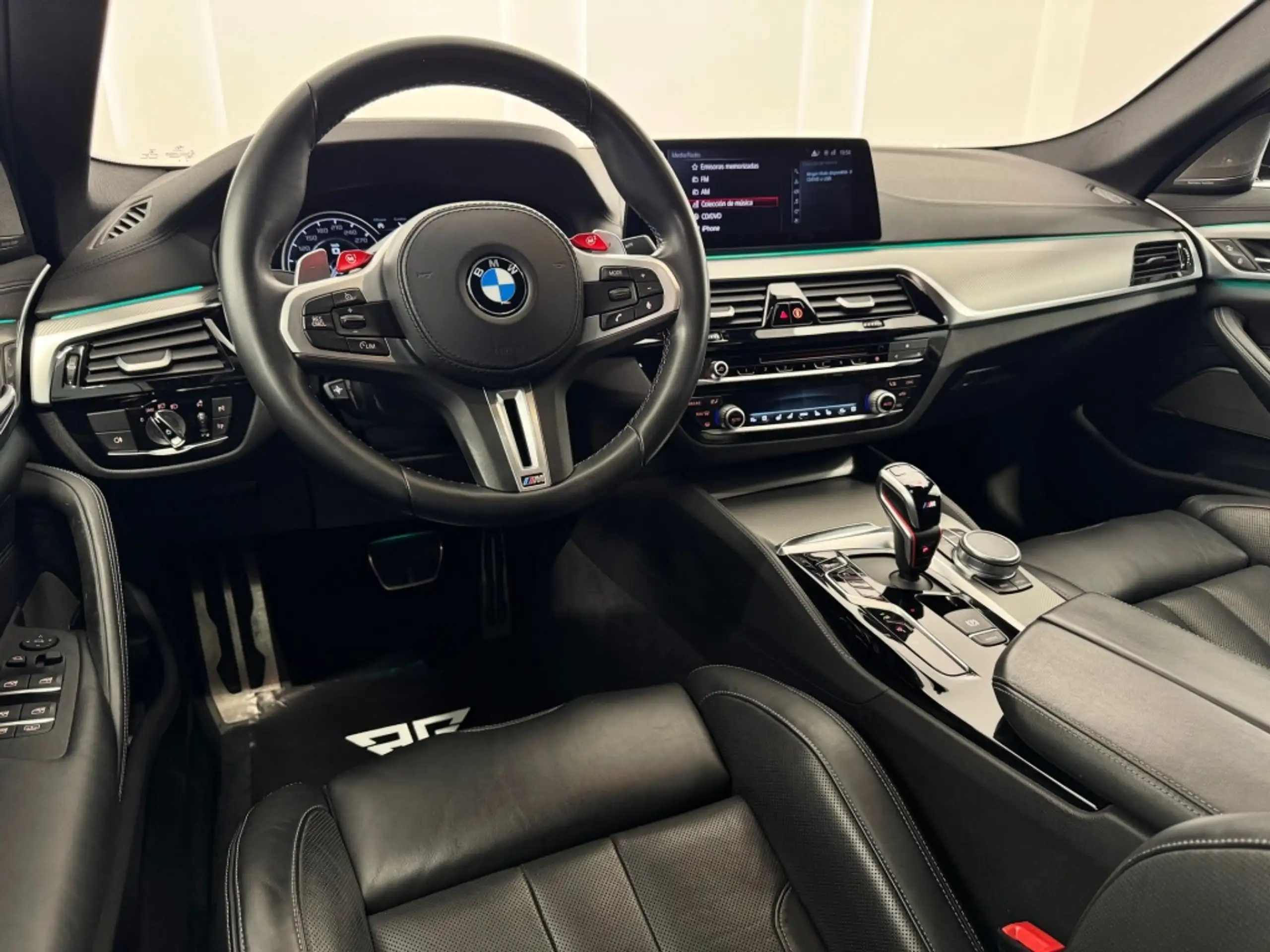 BMW - M5