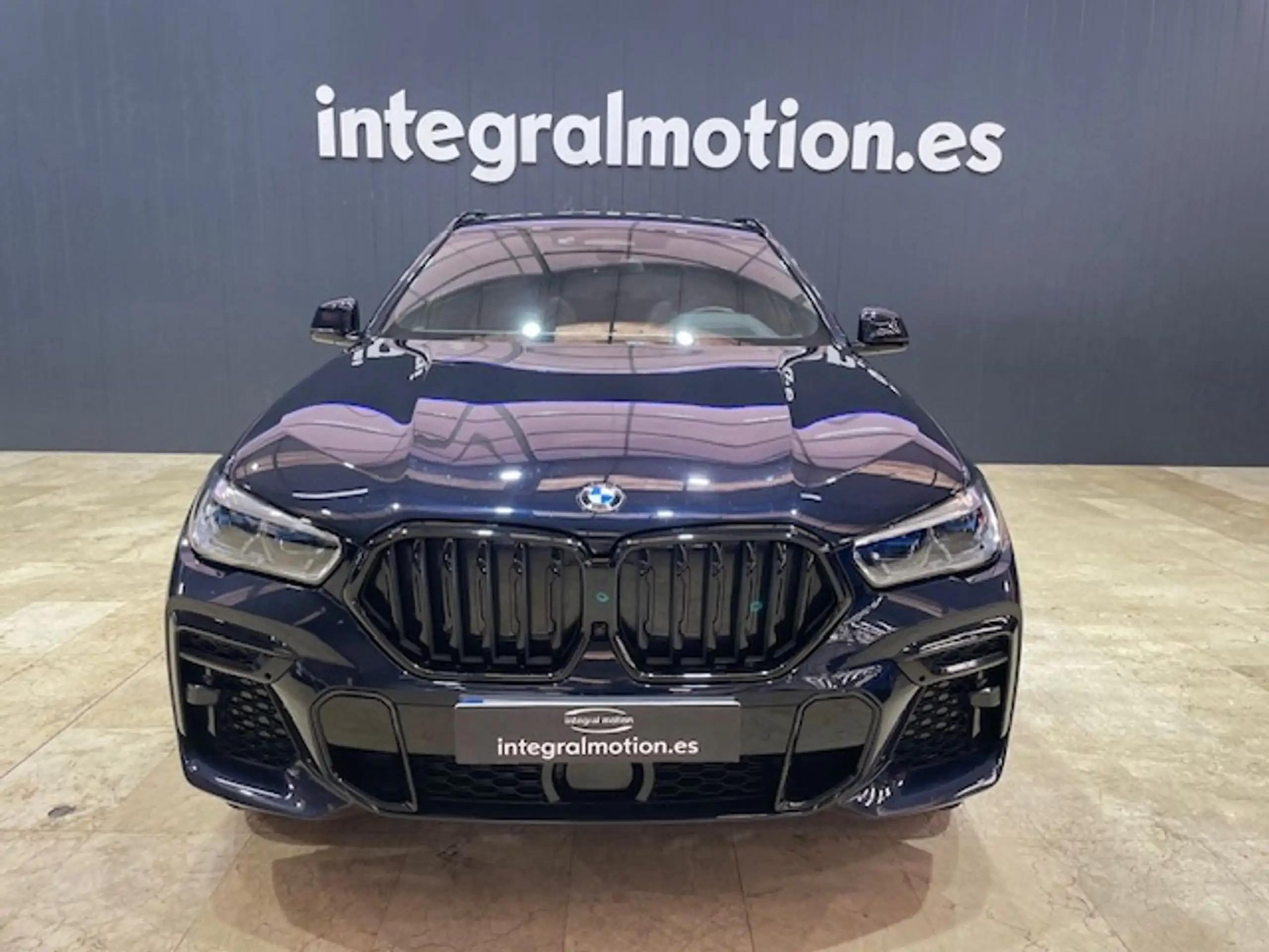 BMW - X6