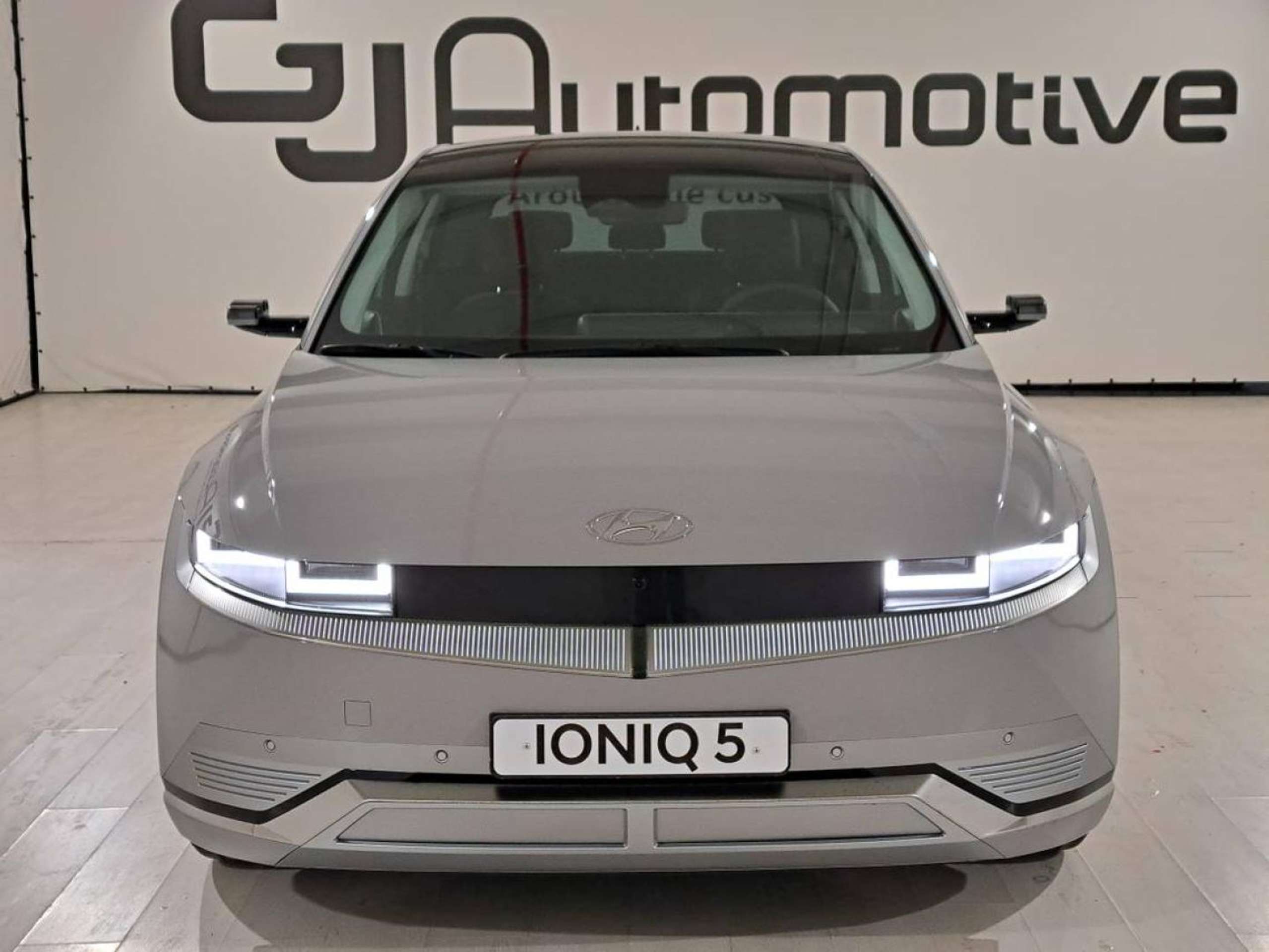 Hyundai - IONIQ 5