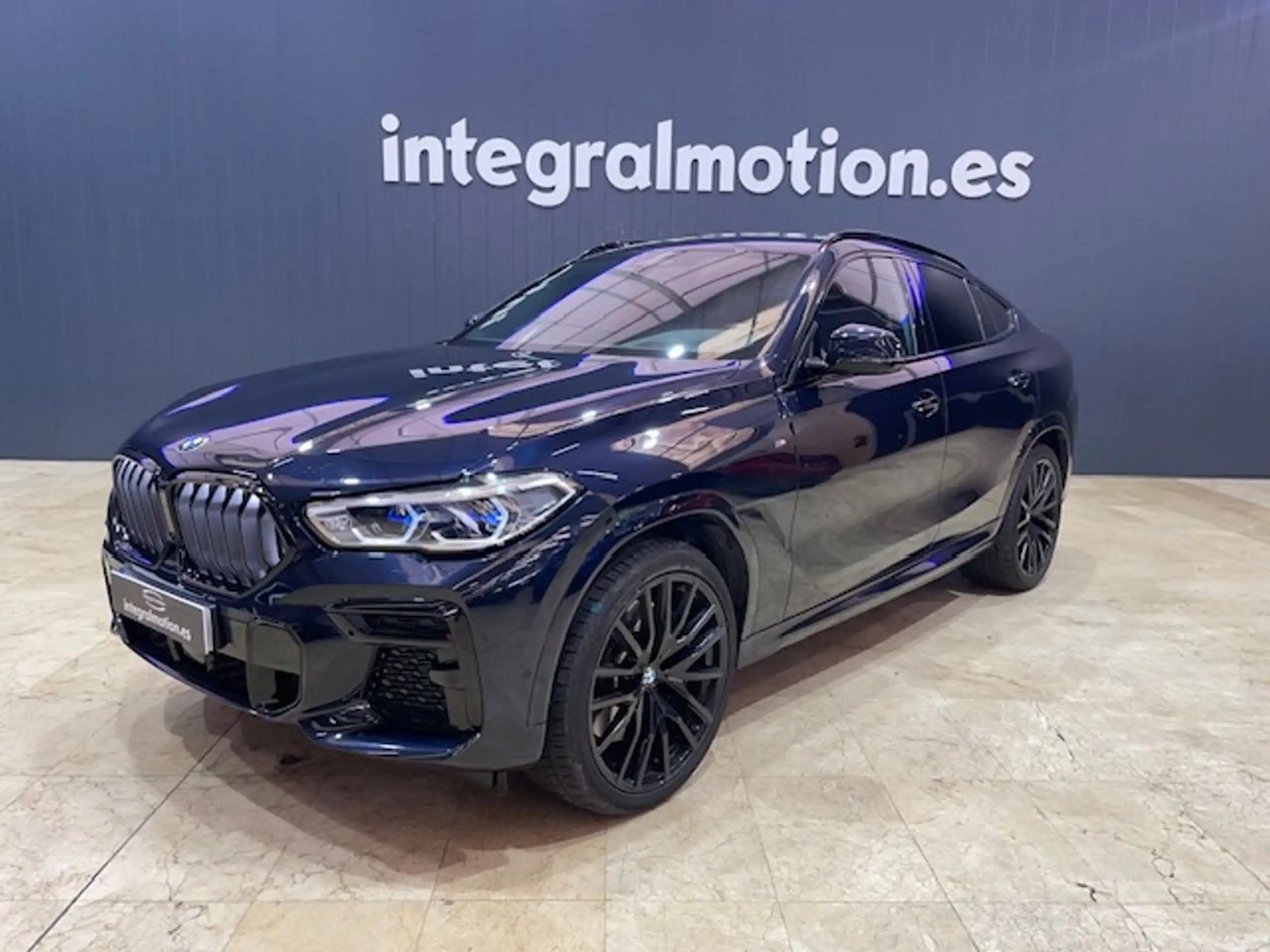 BMW - X6