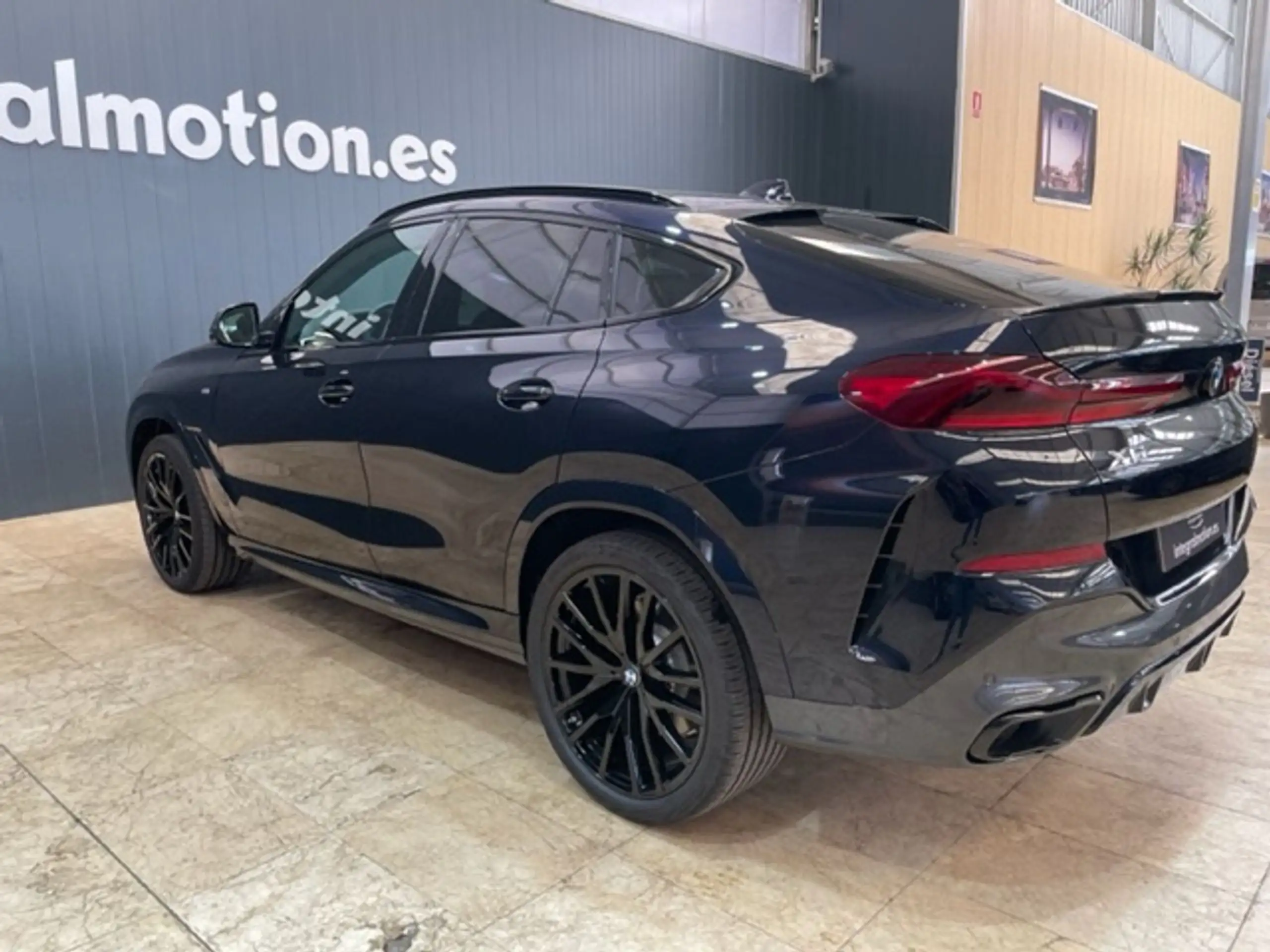 BMW - X6