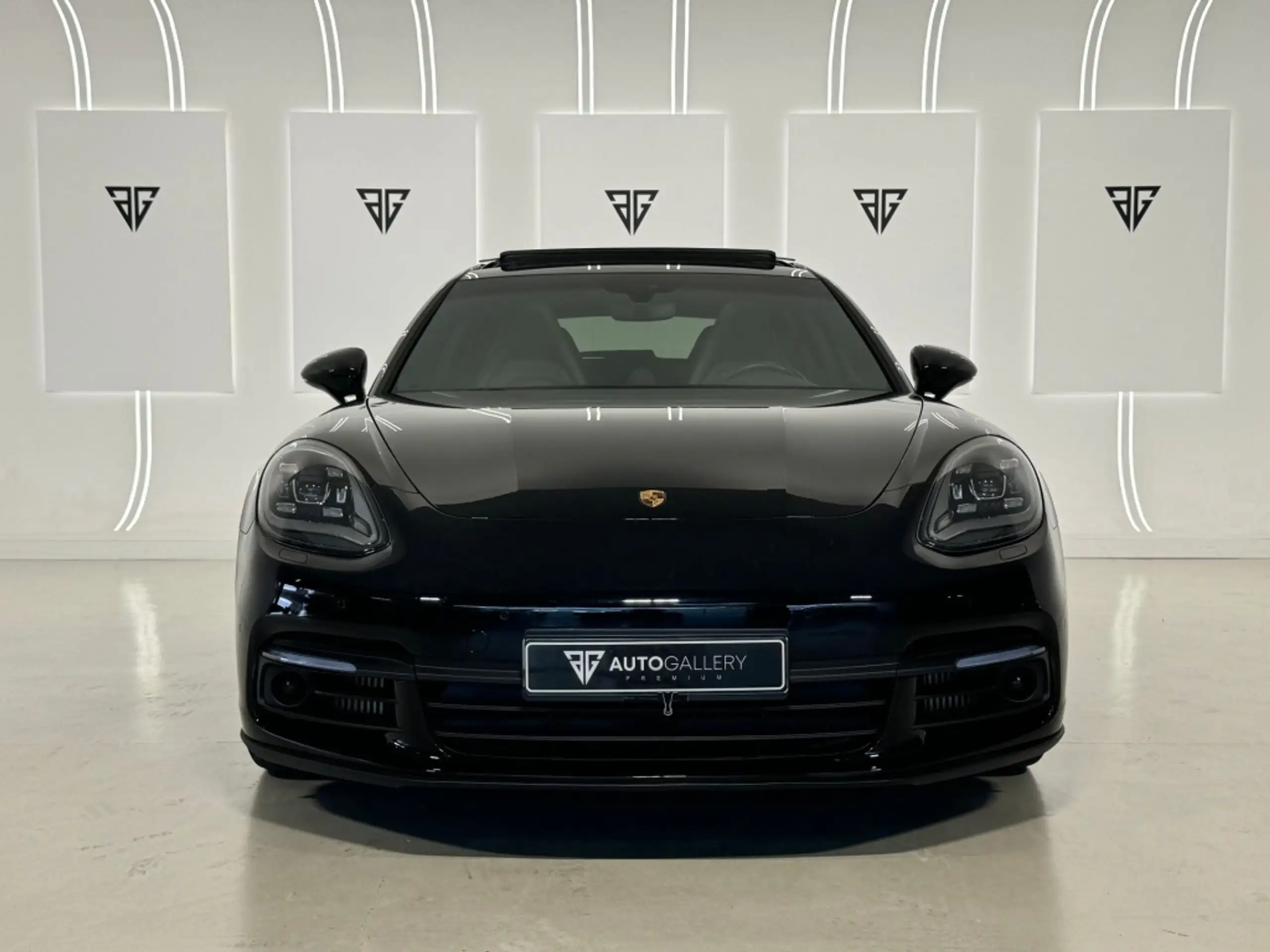 Porsche - Panamera