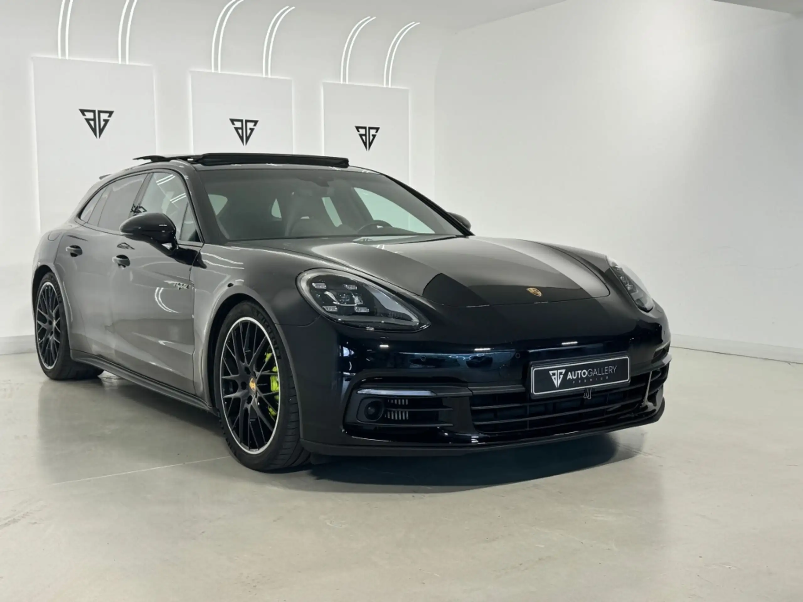 Porsche - Panamera