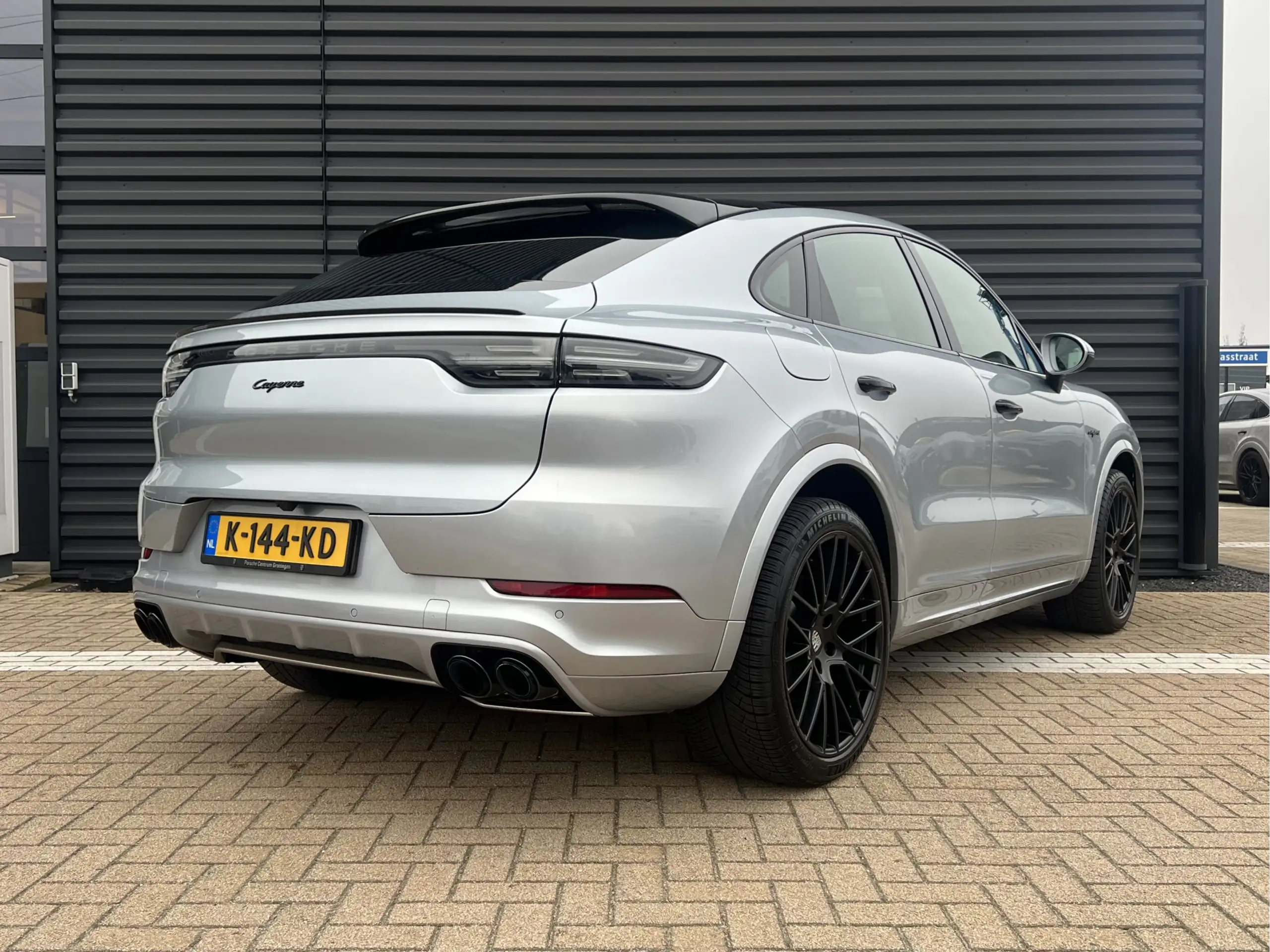 Porsche - Cayenne