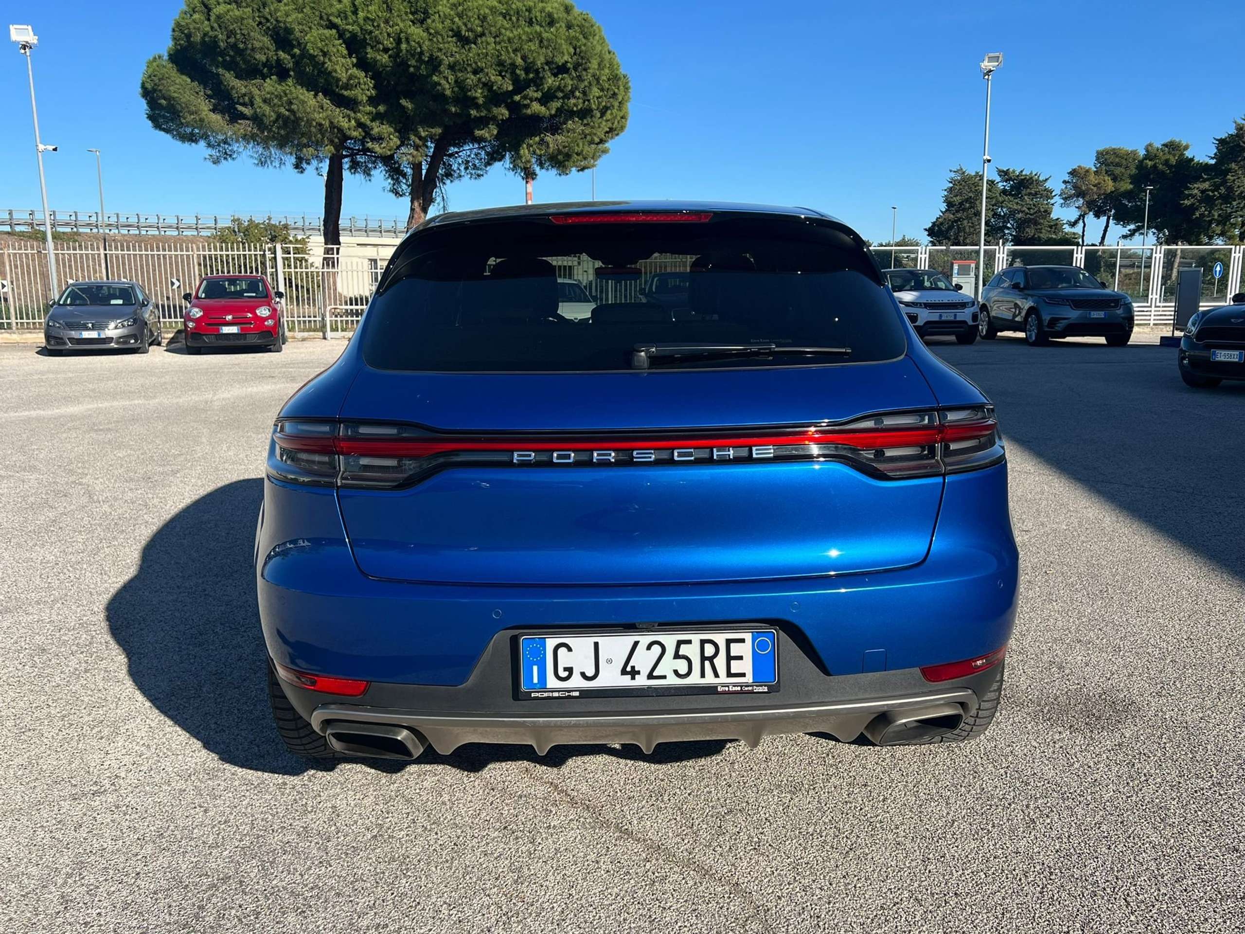 Porsche - Macan