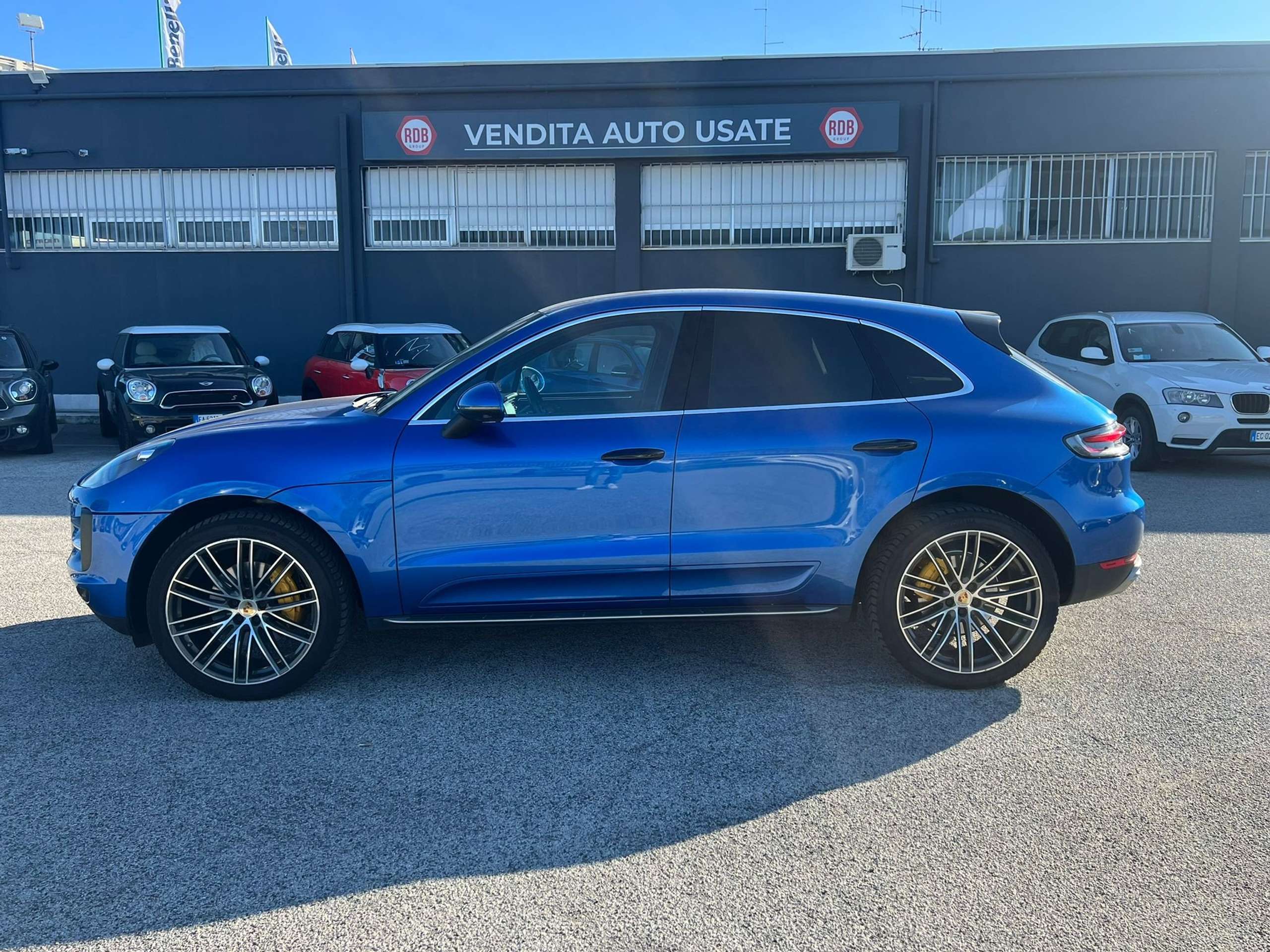 Porsche - Macan