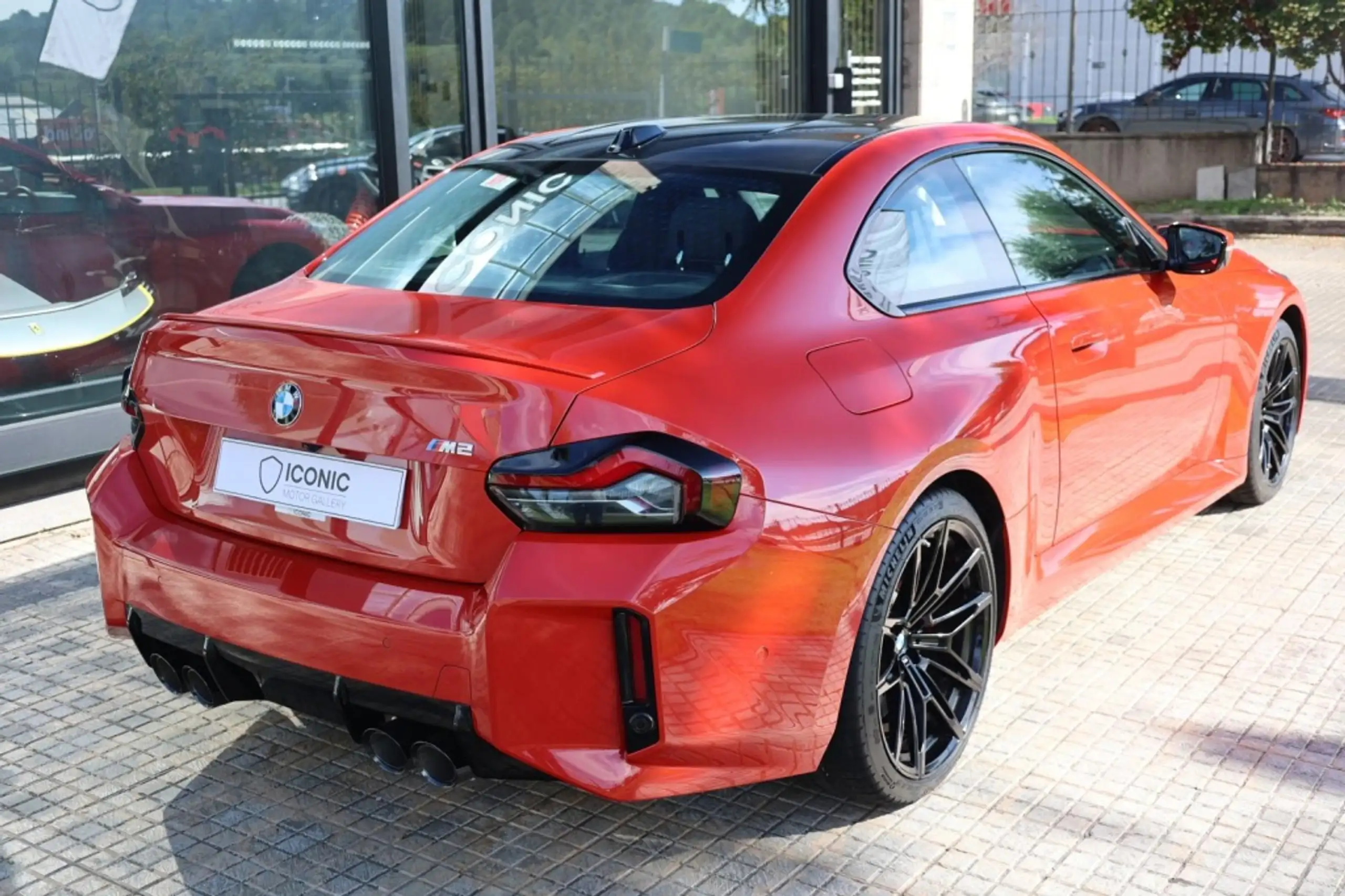 BMW - M2