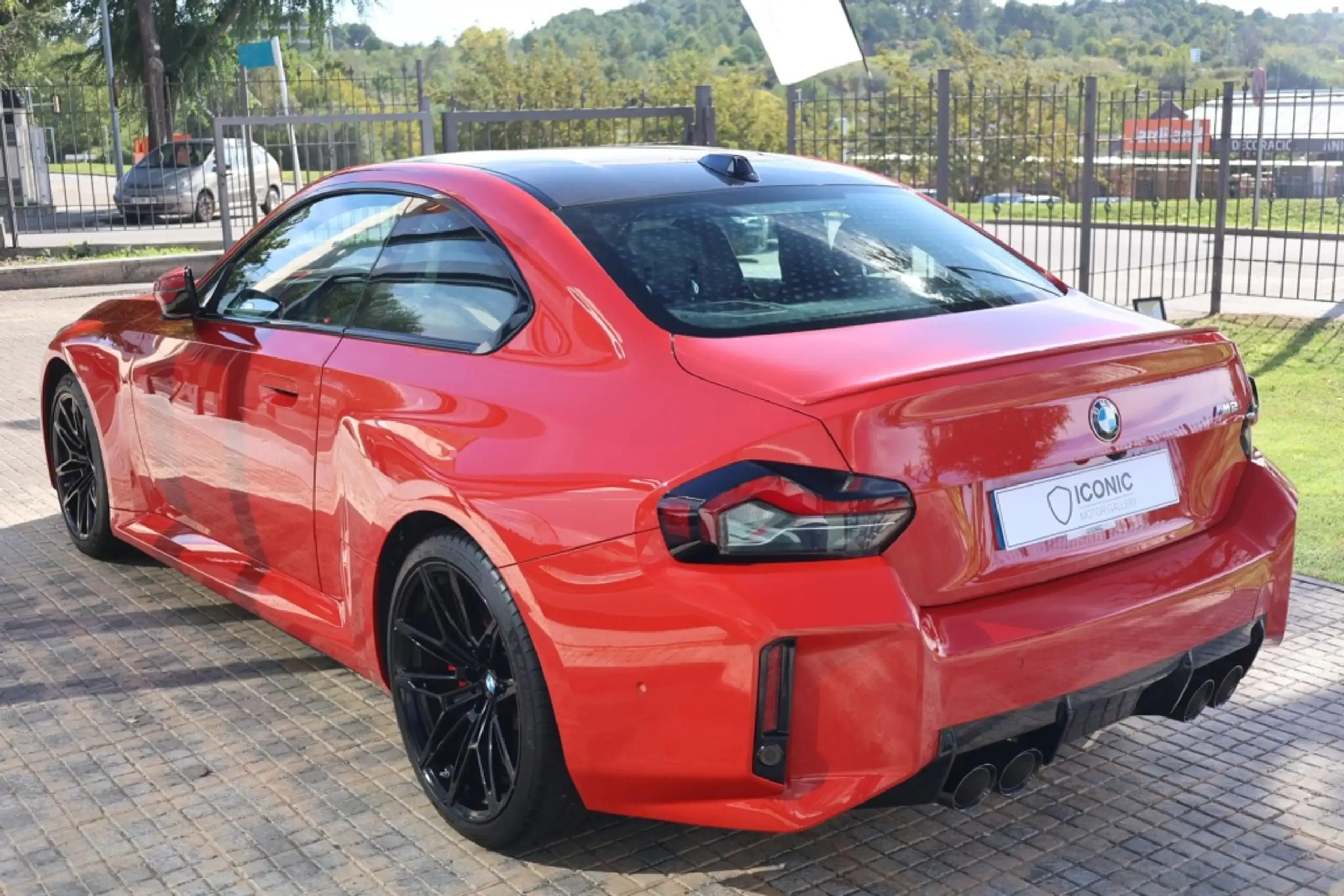 BMW - M2