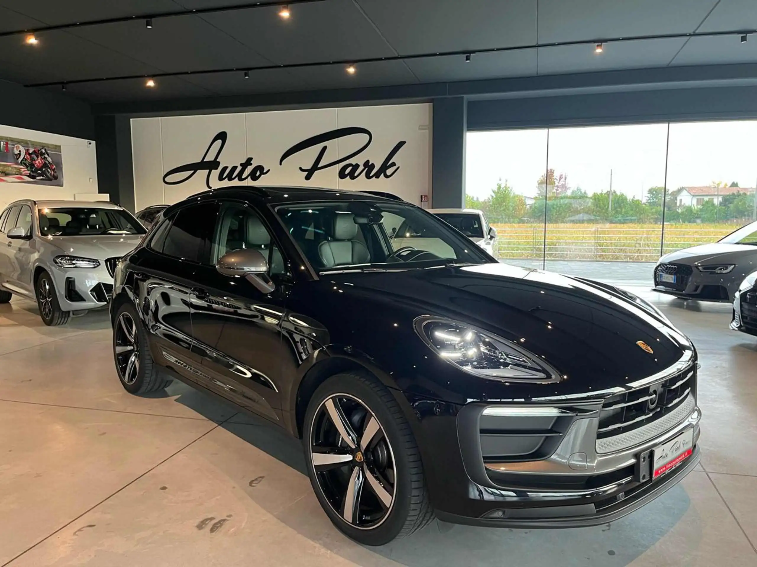 Porsche - Macan