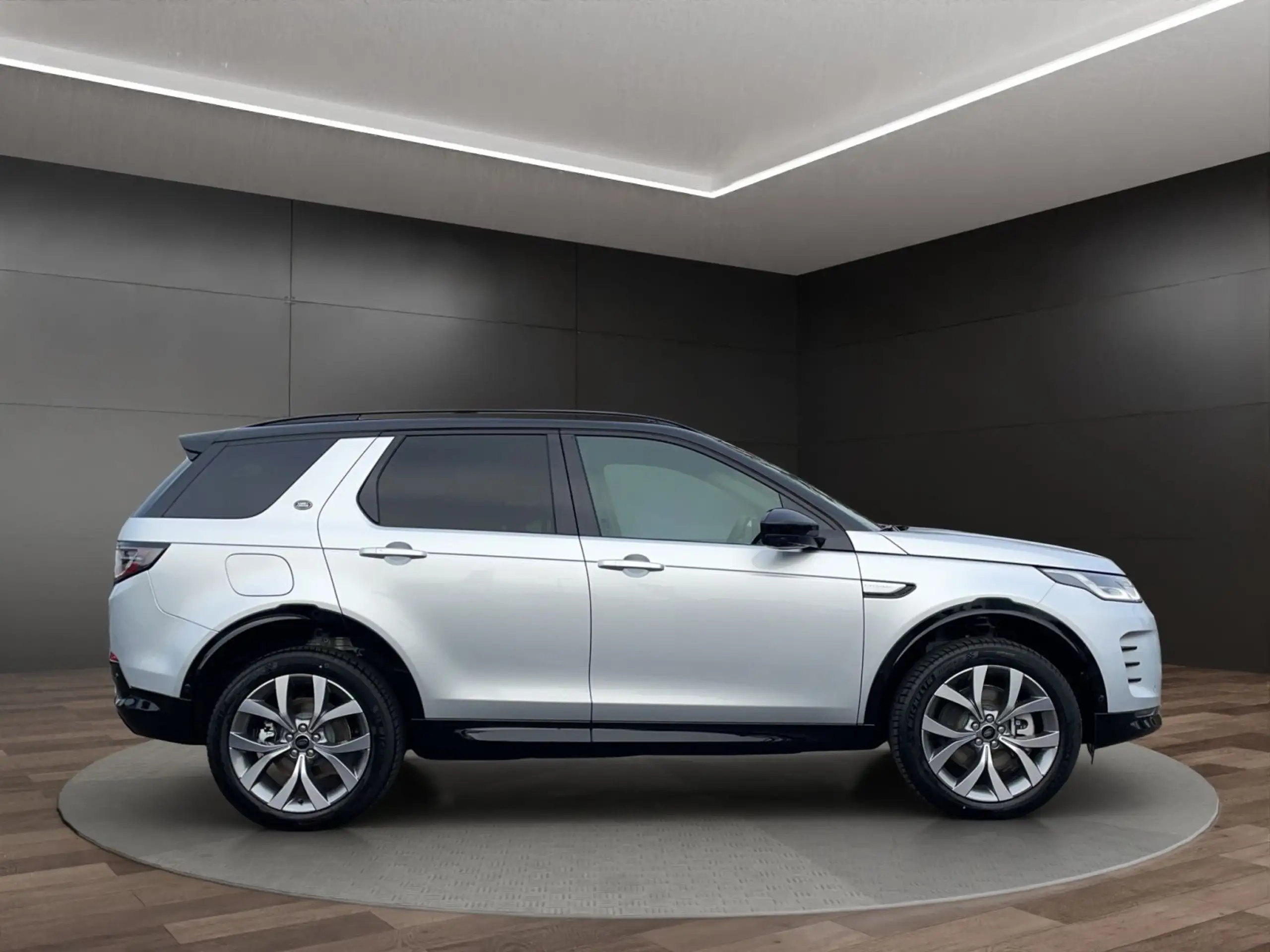 Land Rover - Discovery Sport