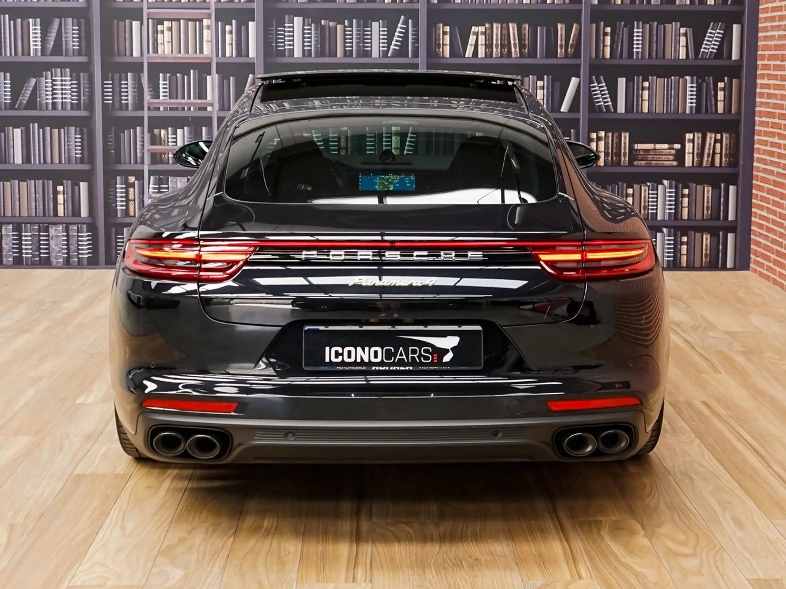 Porsche - Panamera