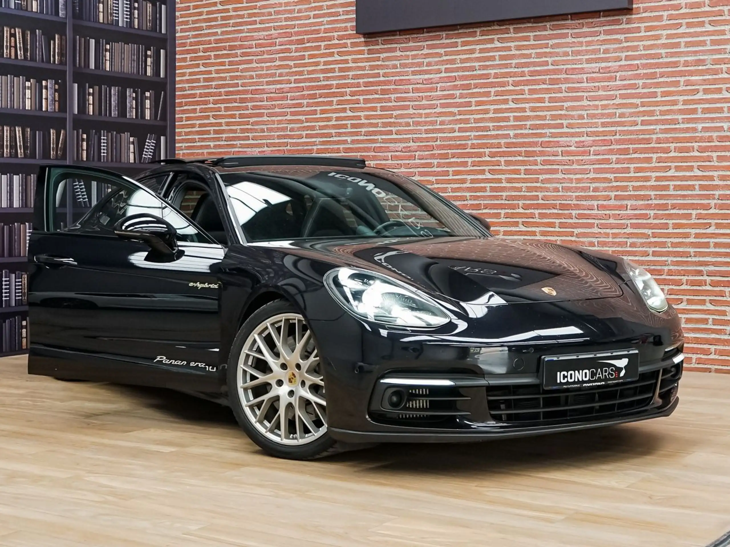 Porsche - Panamera