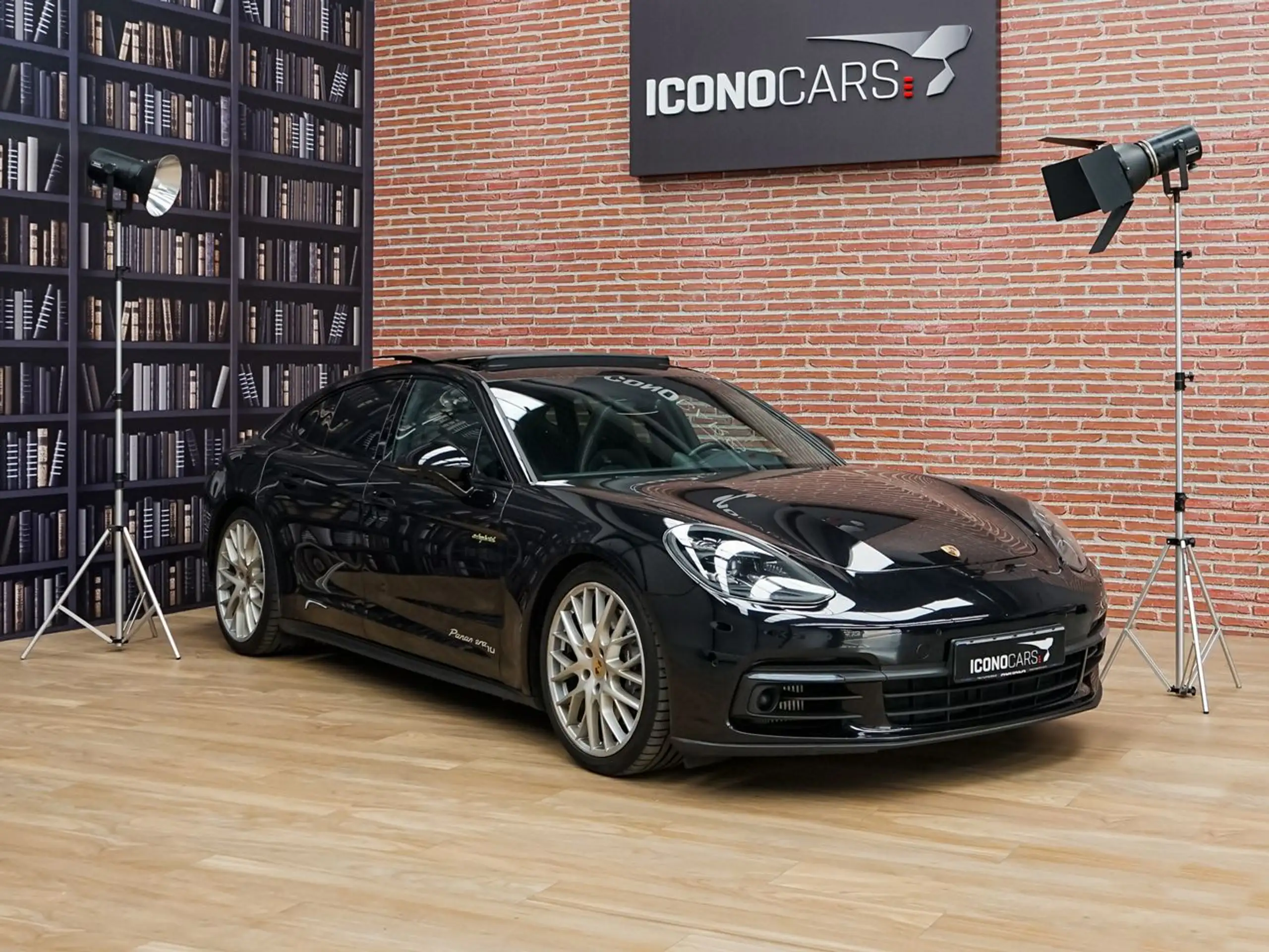 Porsche - Panamera