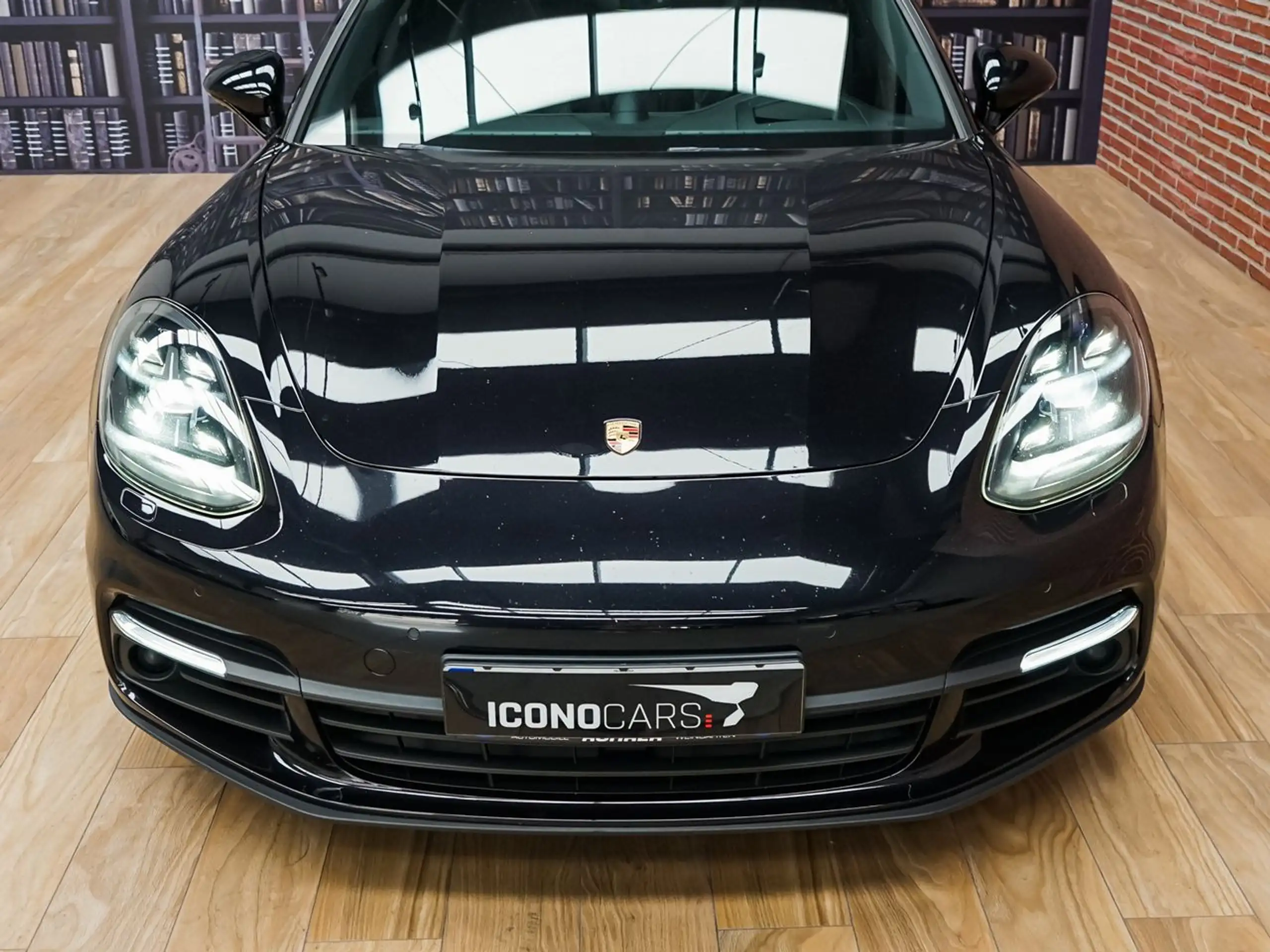 Porsche - Panamera